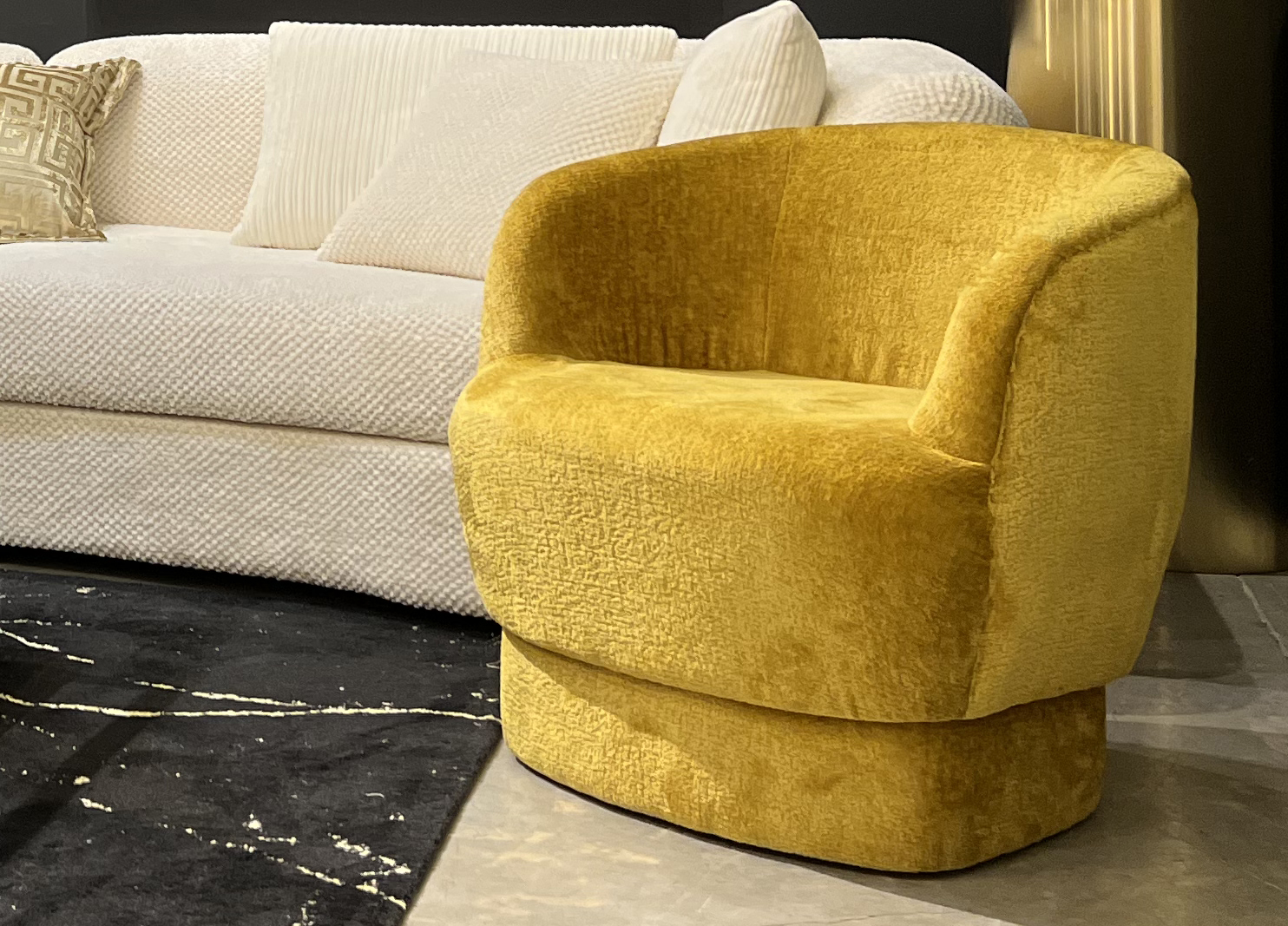 כורסא נורדית בקווים מעוגלים דגם B311 כורסא נורדית בקווים מעוגלים דגם B311