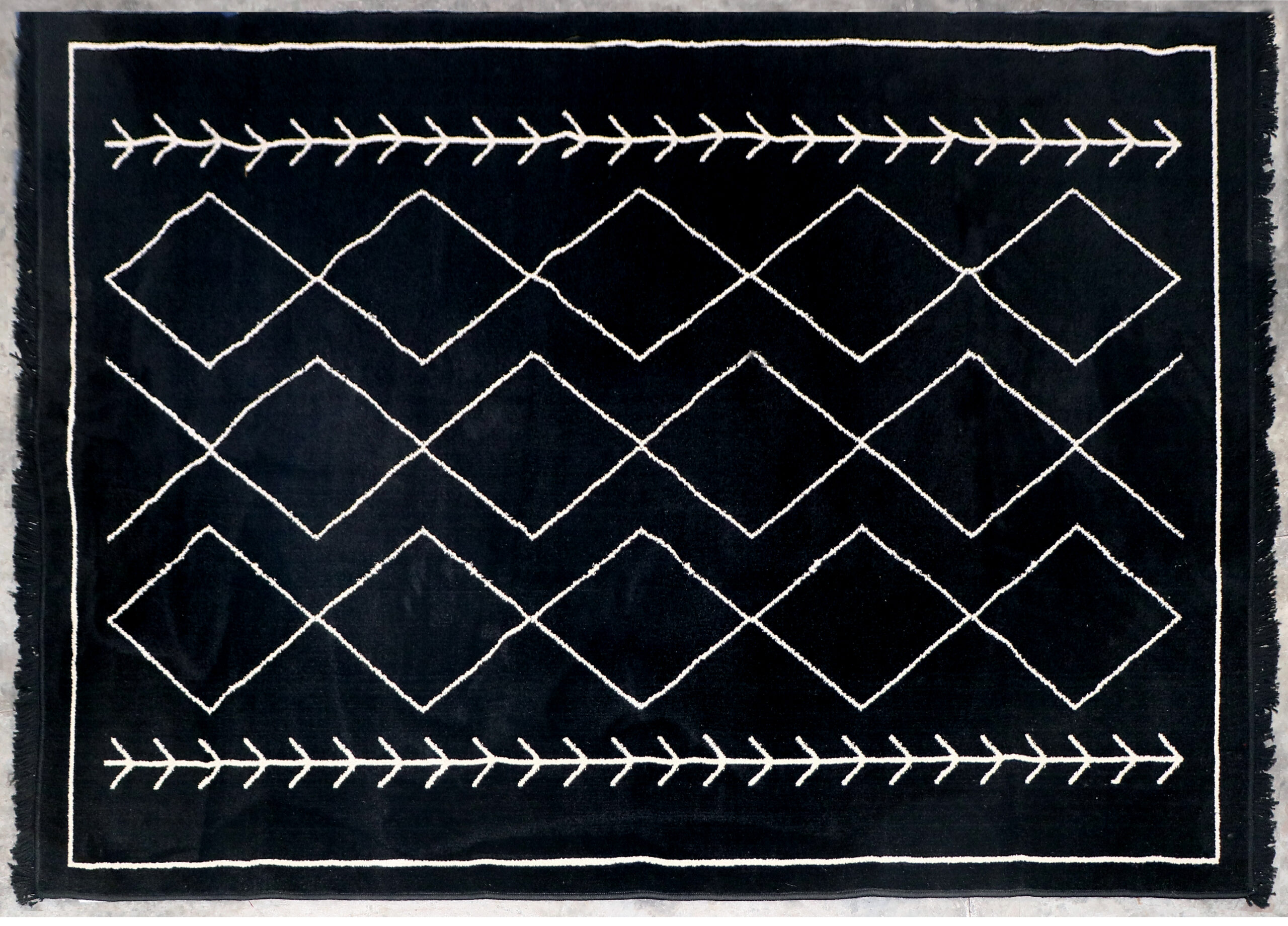 שטיח דגם מרקו פולו שחור שטיח דגם מרקו פולו שחור