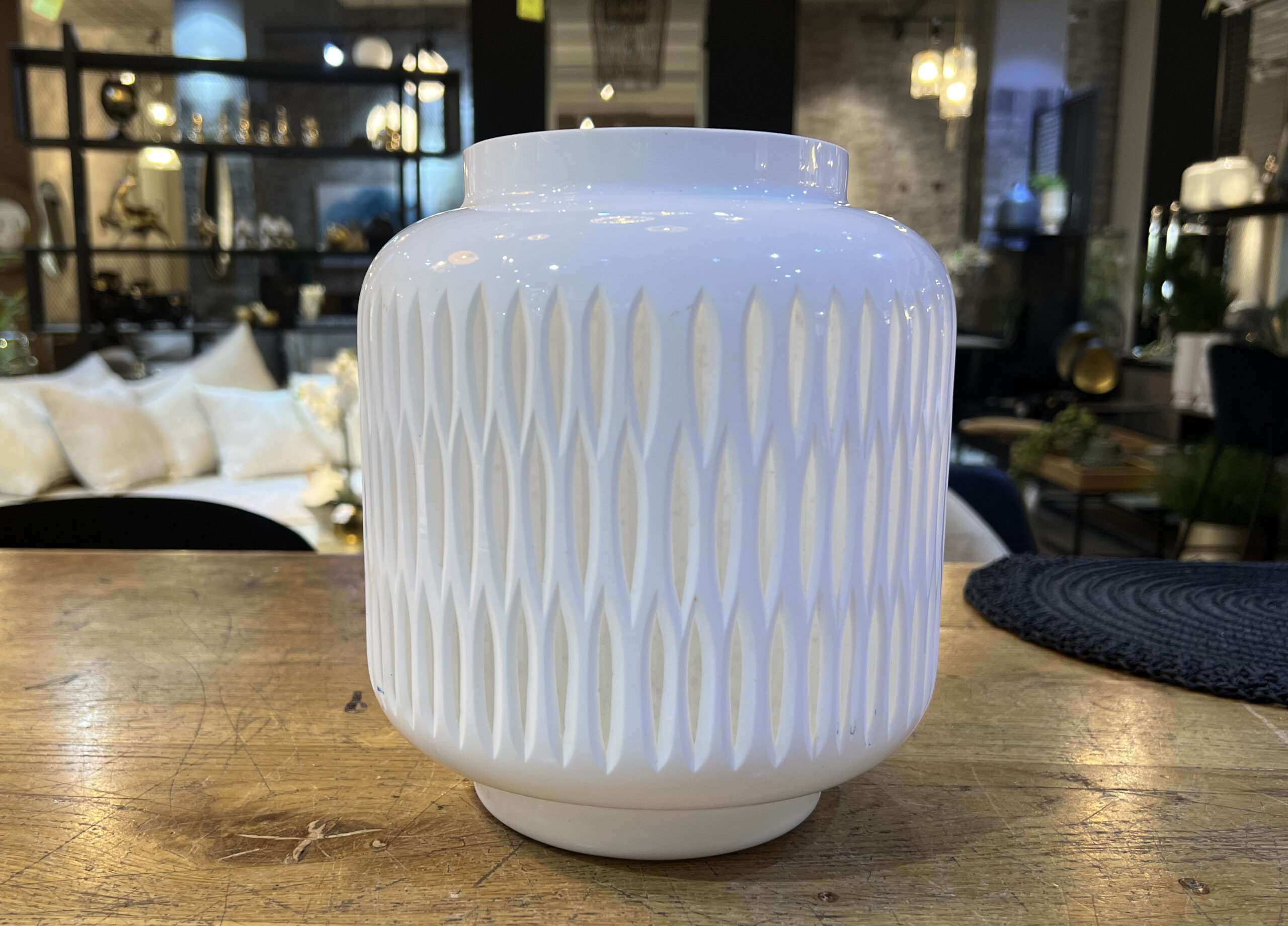 כד לבן טקסטורה