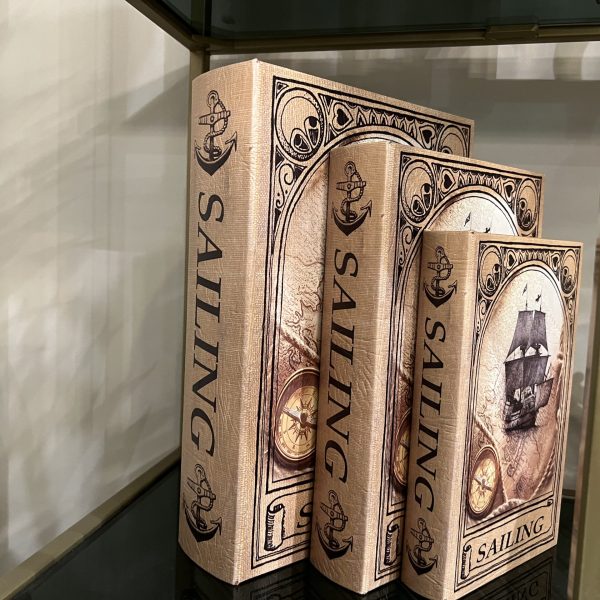 ספר ספינה עם אחסון