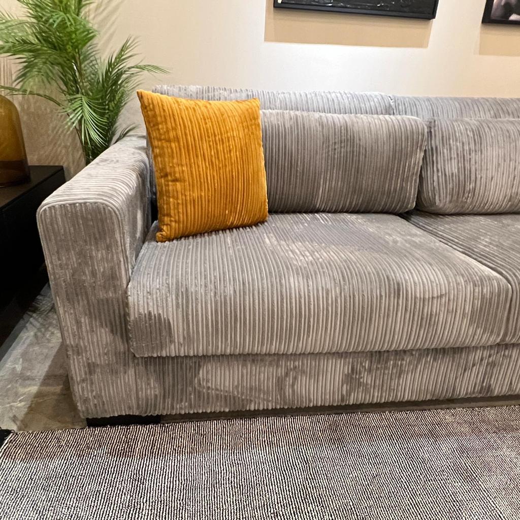 ספה דגם קלאודיה