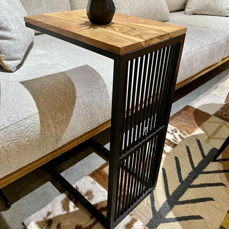 נשכן עץ שיטה וברזל שחור דגם "לילה"