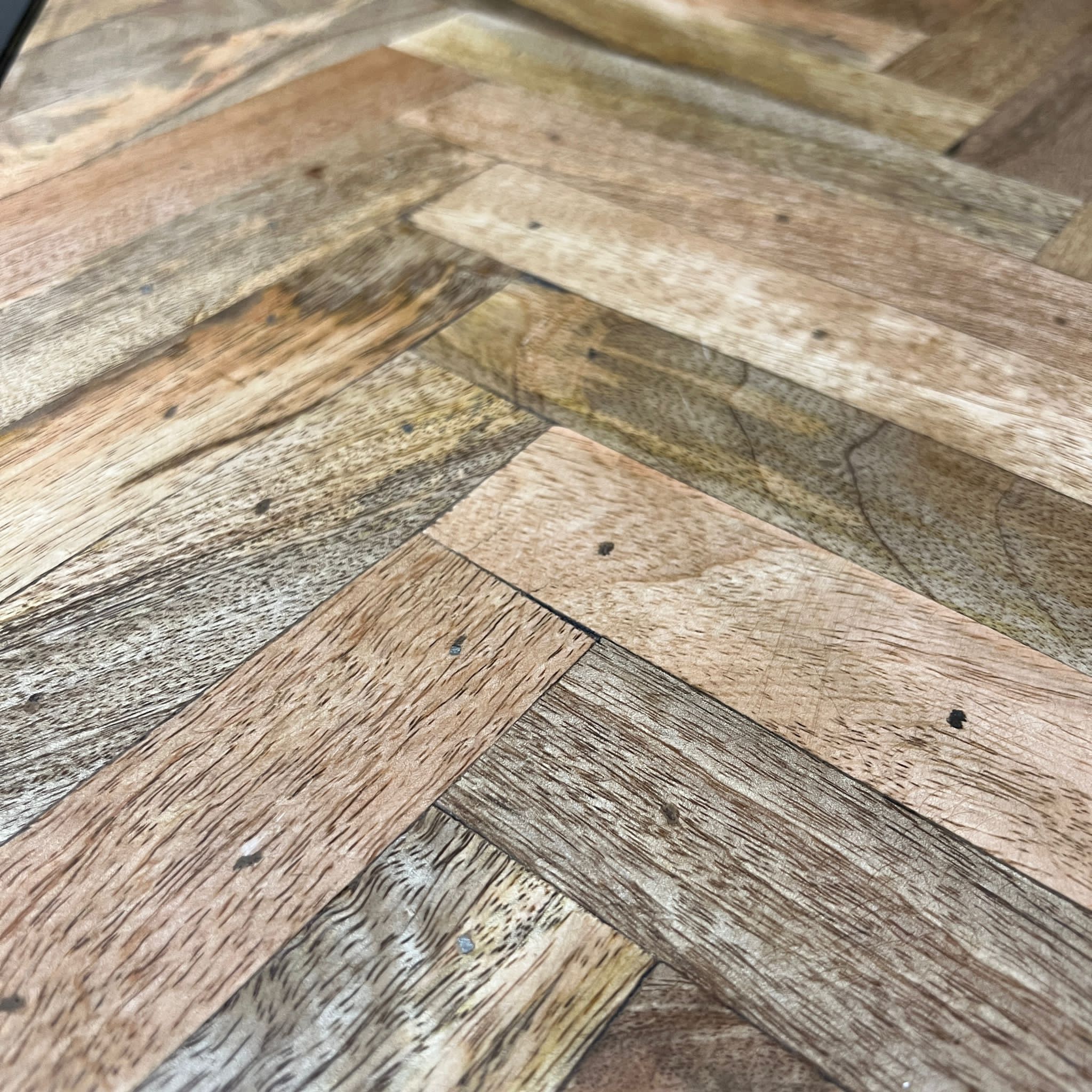 קומודה עץ מנגו פישבונד 4 ידיות דגם נדרן 150/45/83- חיסול מלאי קומודה עץ מנגו פישבונד 4 ידיות דגם נדרן 150/45/83- חיסול מלאי