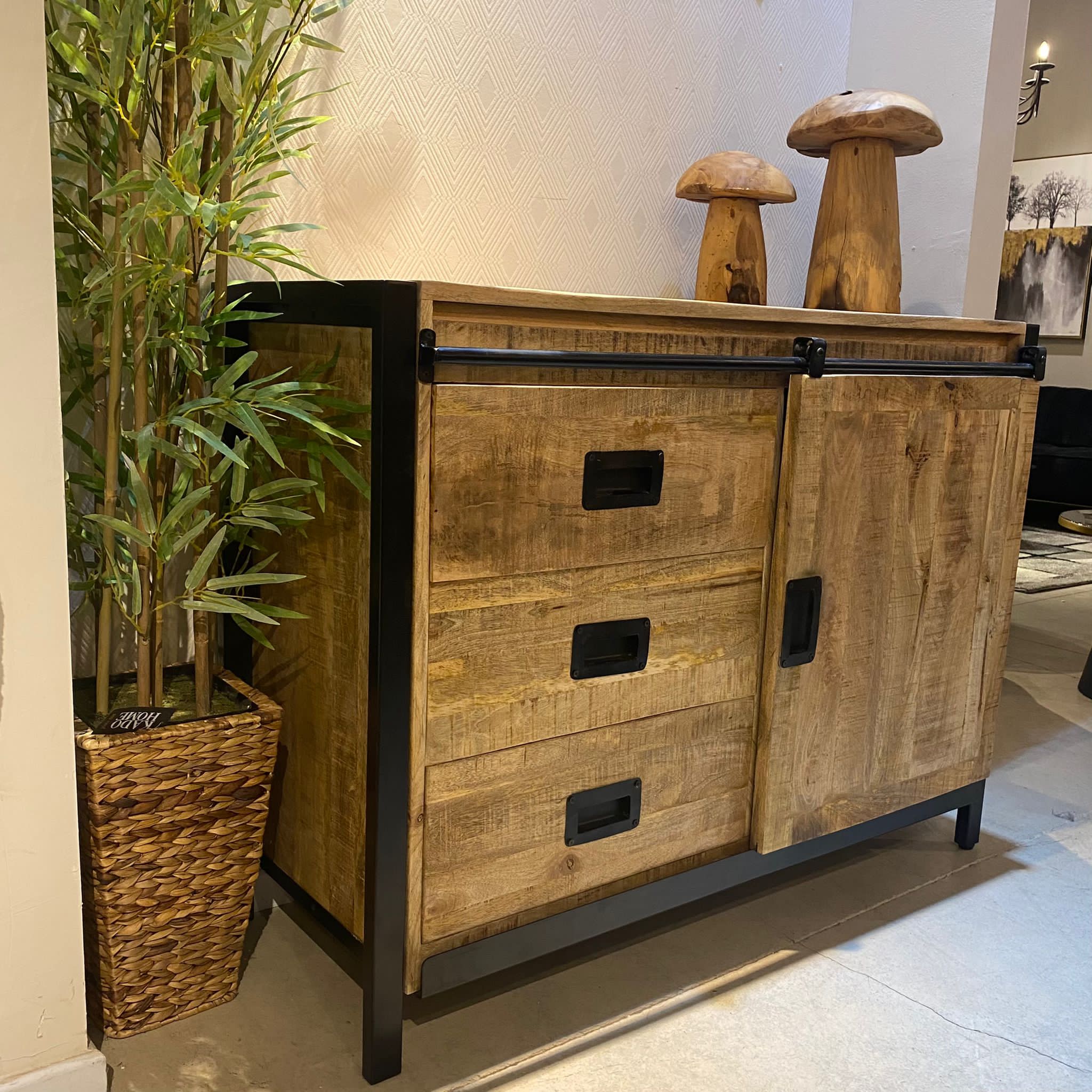 קומודה שאנטי דלת הזזה עץ