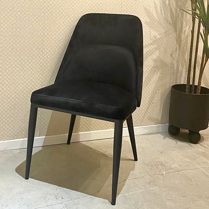 כיסא דגם למלו קימי שחור קטיפה- חיסול כיסא דגם למלו קימי שחור קטיפה- חיסול