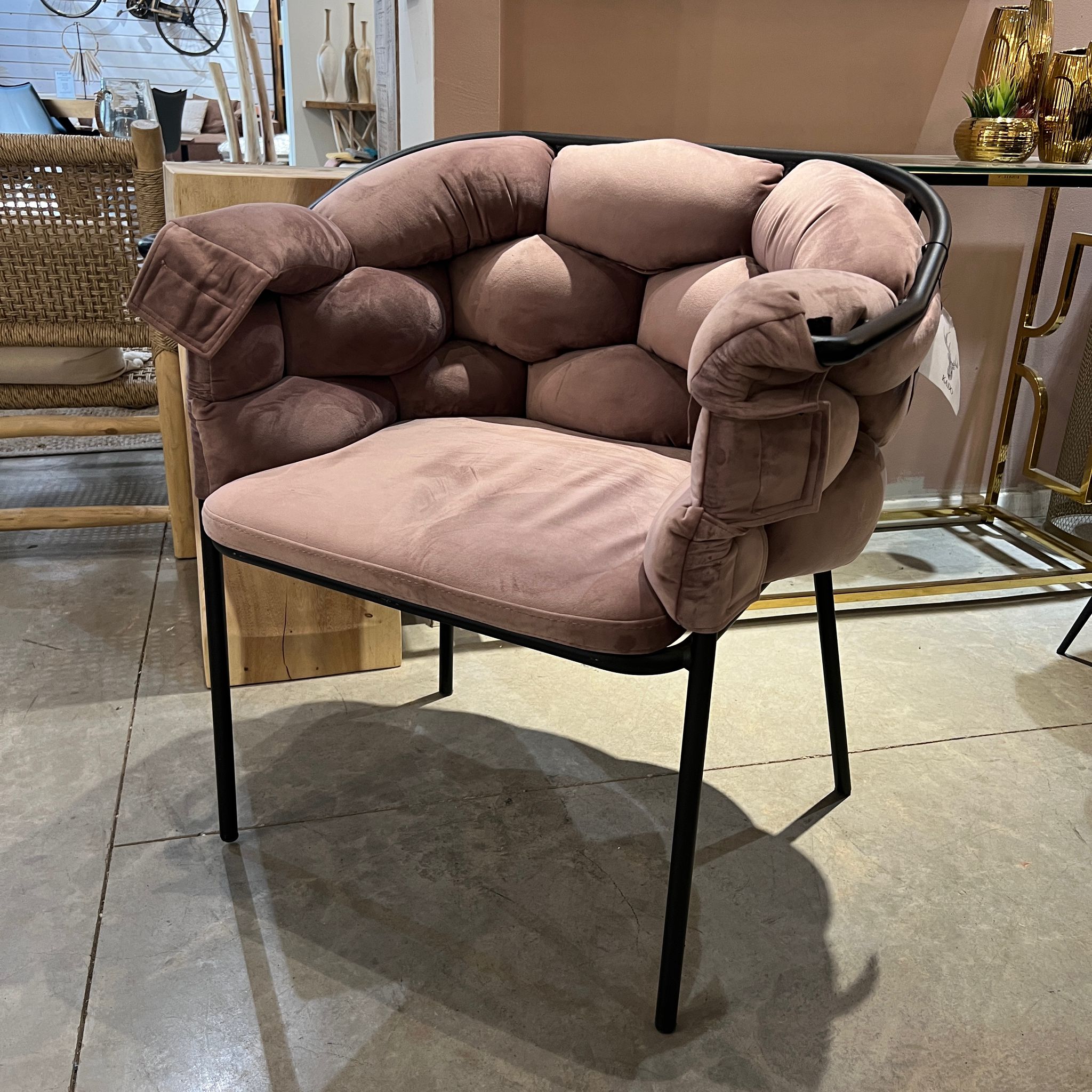 כורסא ורוד פודרה דגם טניה מתצוגה!