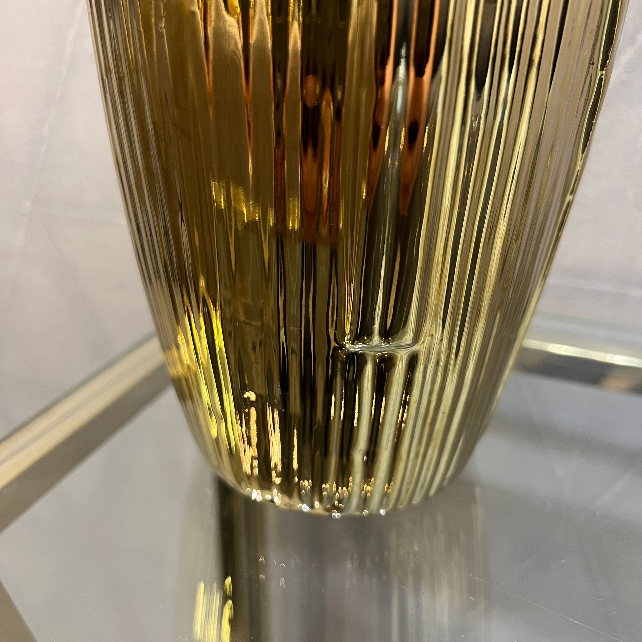 כד זהב פנים פסים גבוה כד זהב פנים פסים גבוה