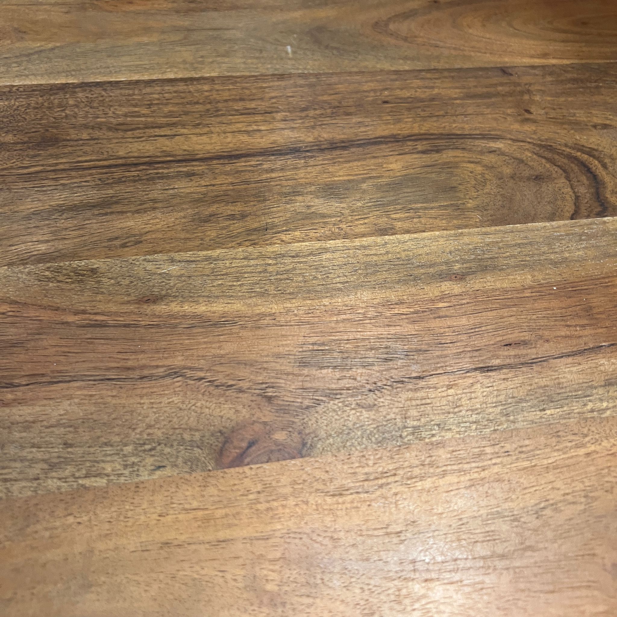 שולחן סלון קטן דגם ווד סטריפ עגול מעץ שיטה