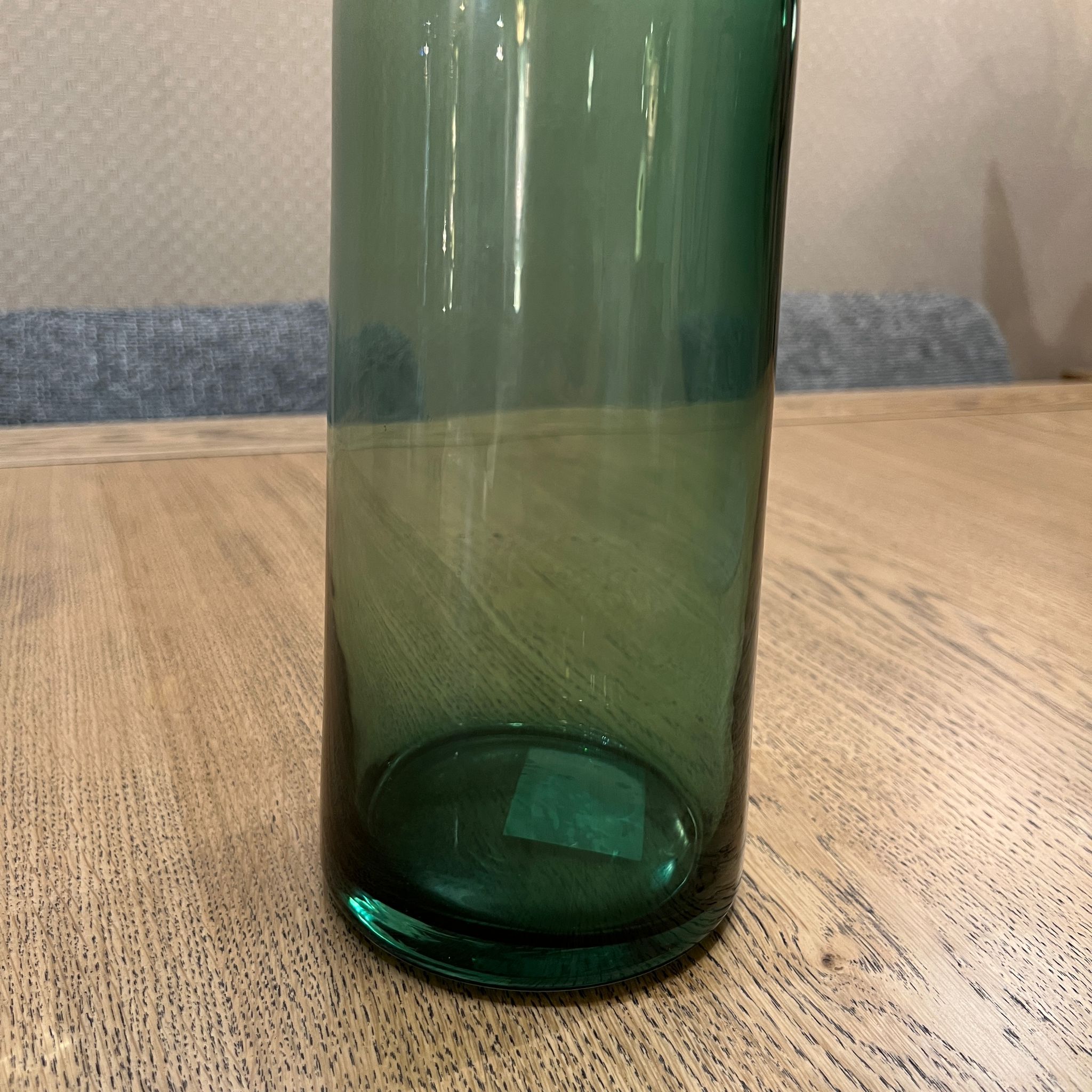 כד זכוכית ירוקה בקבוק גבוה