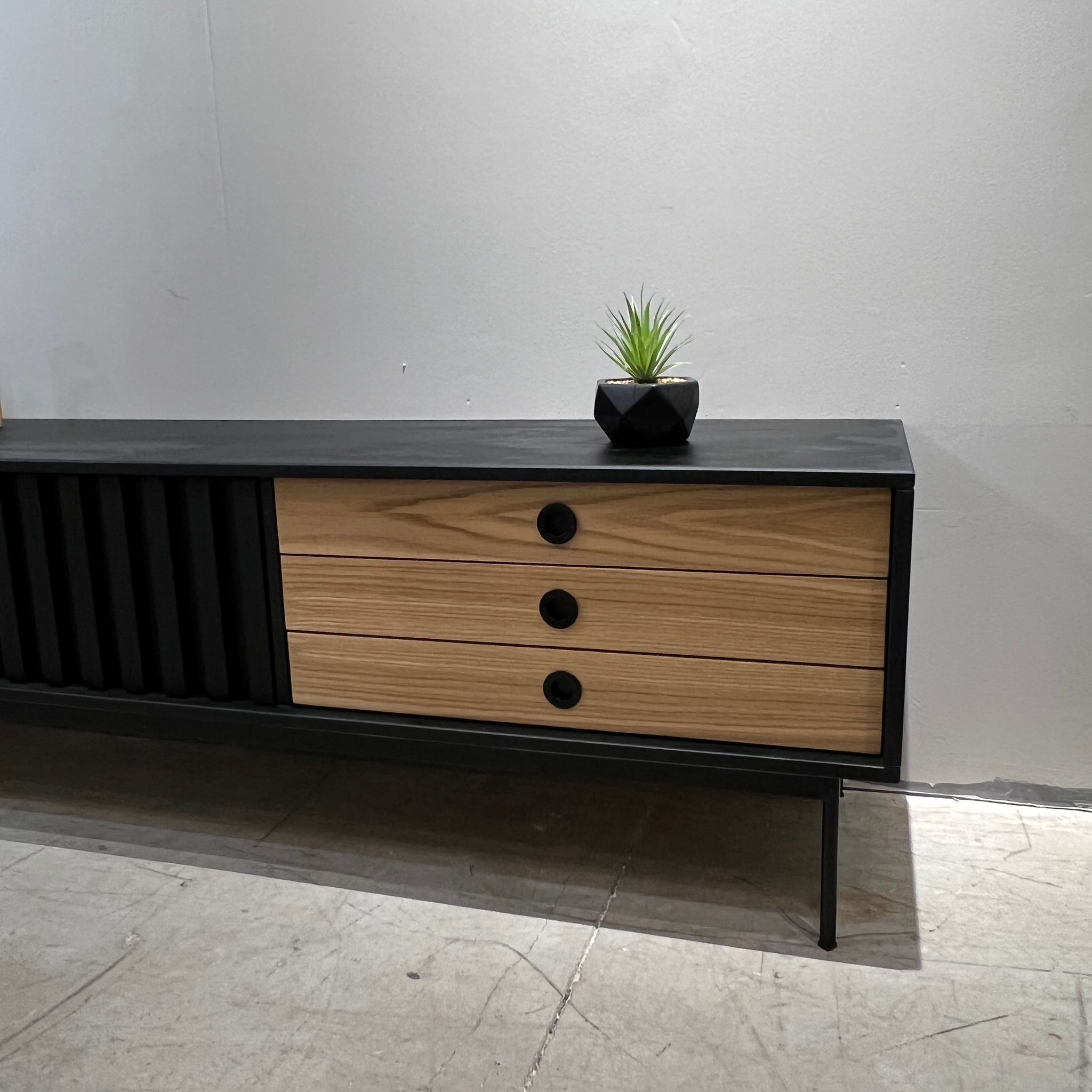 מזנון דגם סטריפ מזנון דגם סטריפ