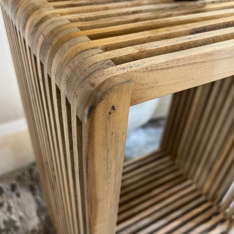 שולחן צד פסים עץ טבעי דגם רוני (1)
