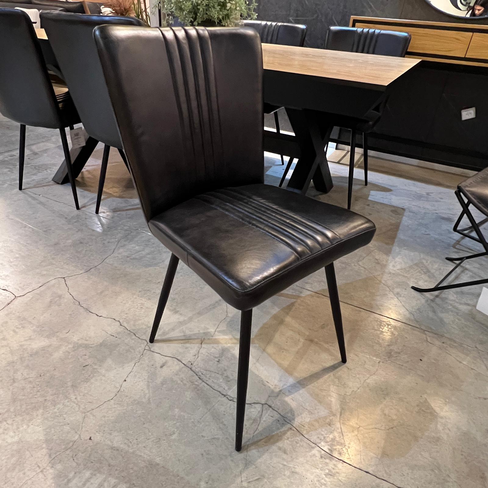 כיסא פינת אוכל עור שחור דגם פאביו אשוק