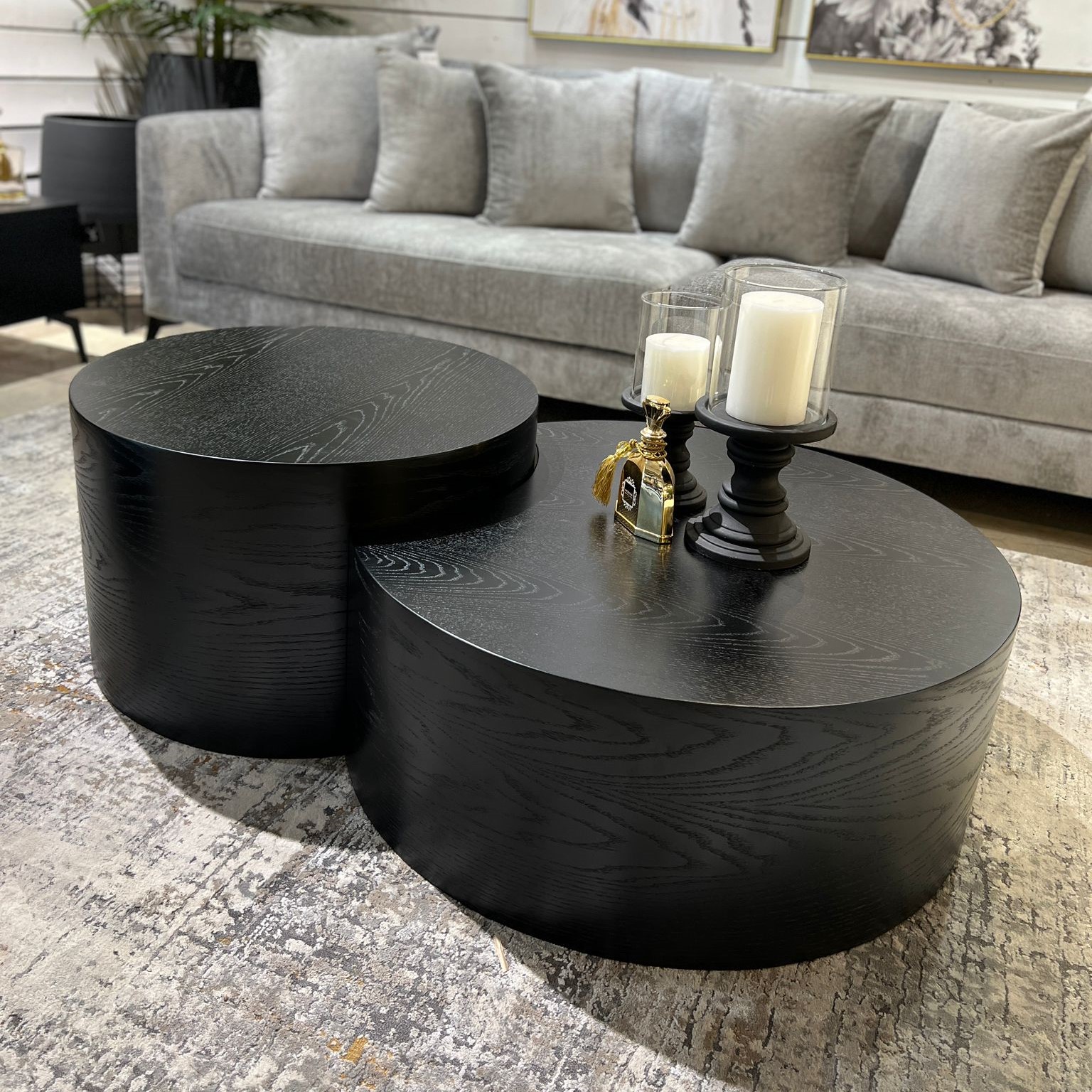 סט שולחנות סלון דגם מולין סט שולחנות סלון דגם מולין