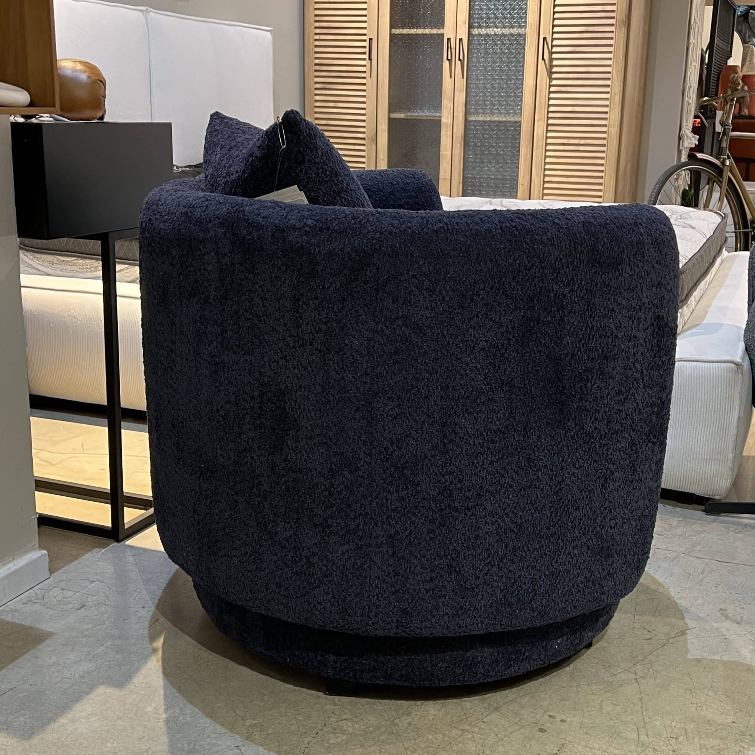 כורסא מעוגלת דגם יובנטוס - חיסול מתצוגה!