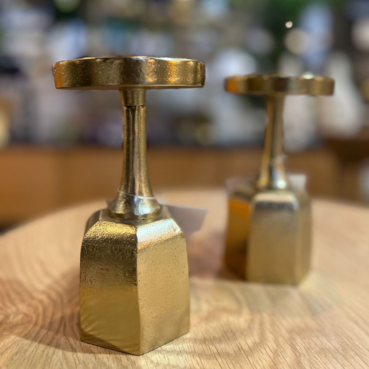 פמוט ברזל זהב פיה רחבה נמוך