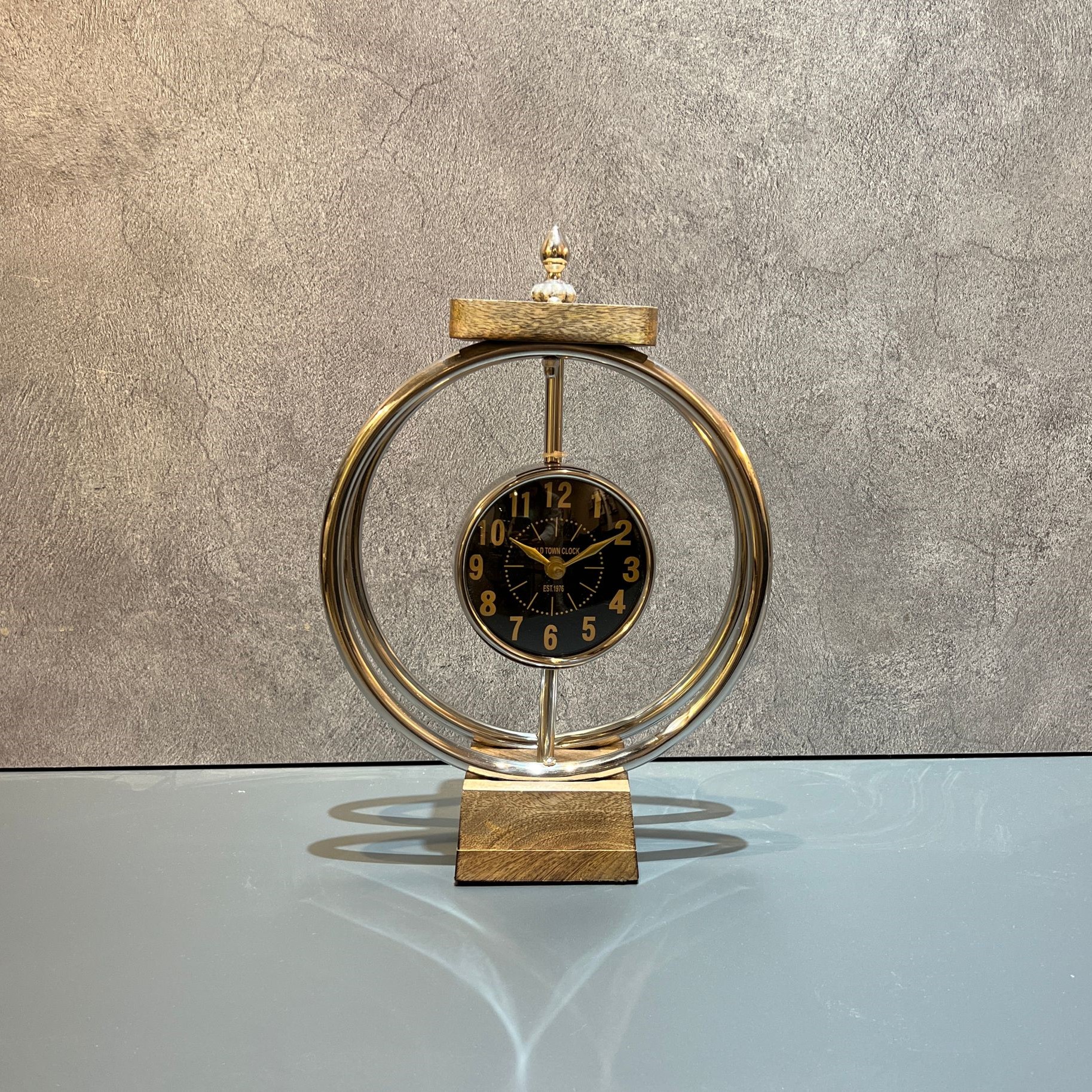 שעון שולחני שחור טבעות כסף חלול שעון שולחני שחור טבעות כסף חלול