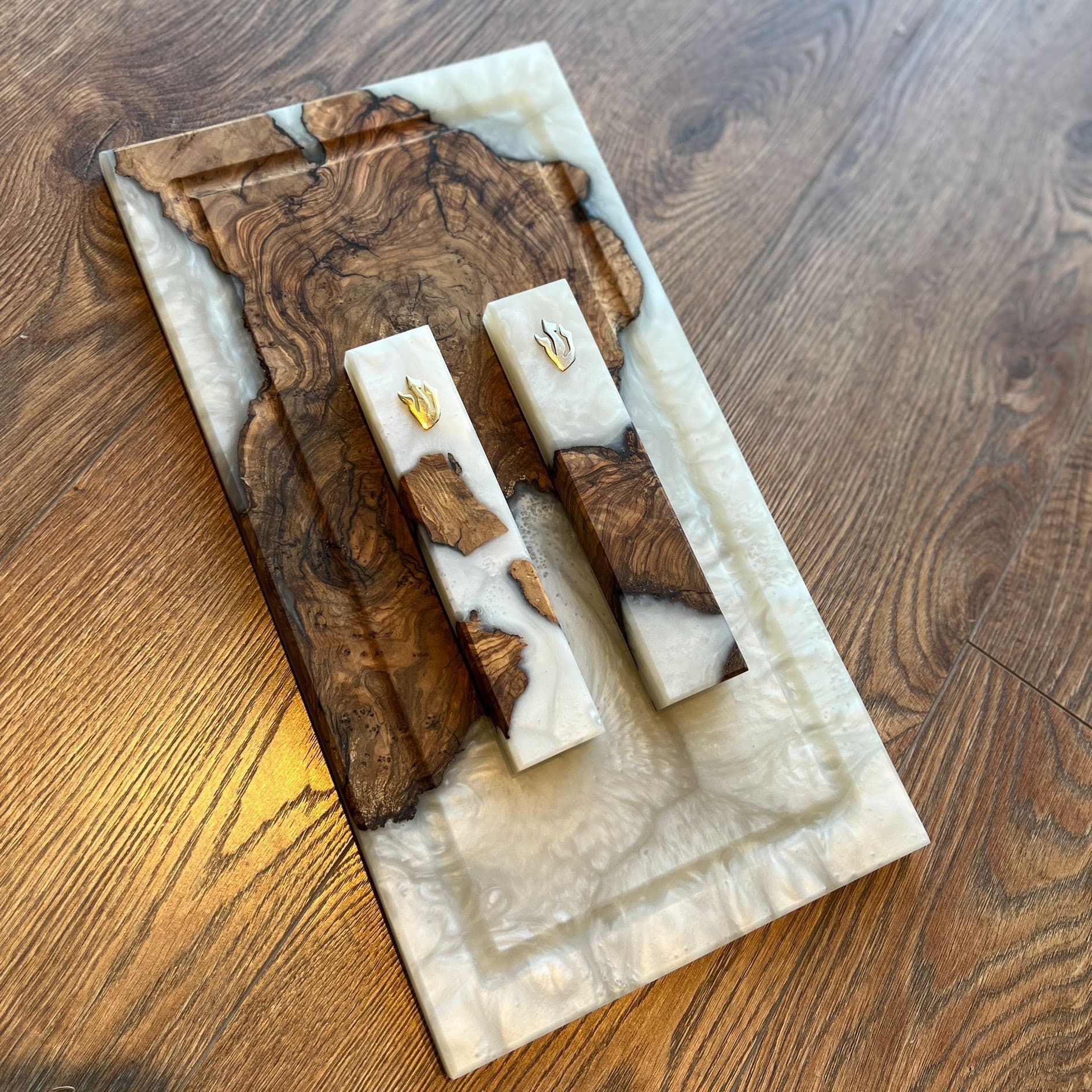 מזוזה אפוקסי בהיר בשילוב עץ זית