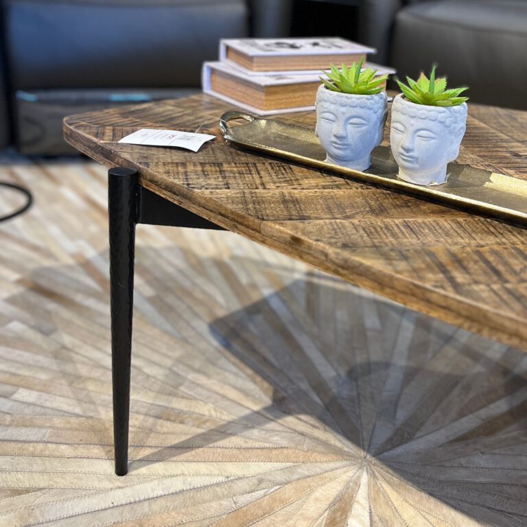 שולחן סלון עשוי עץ דגם דאלי