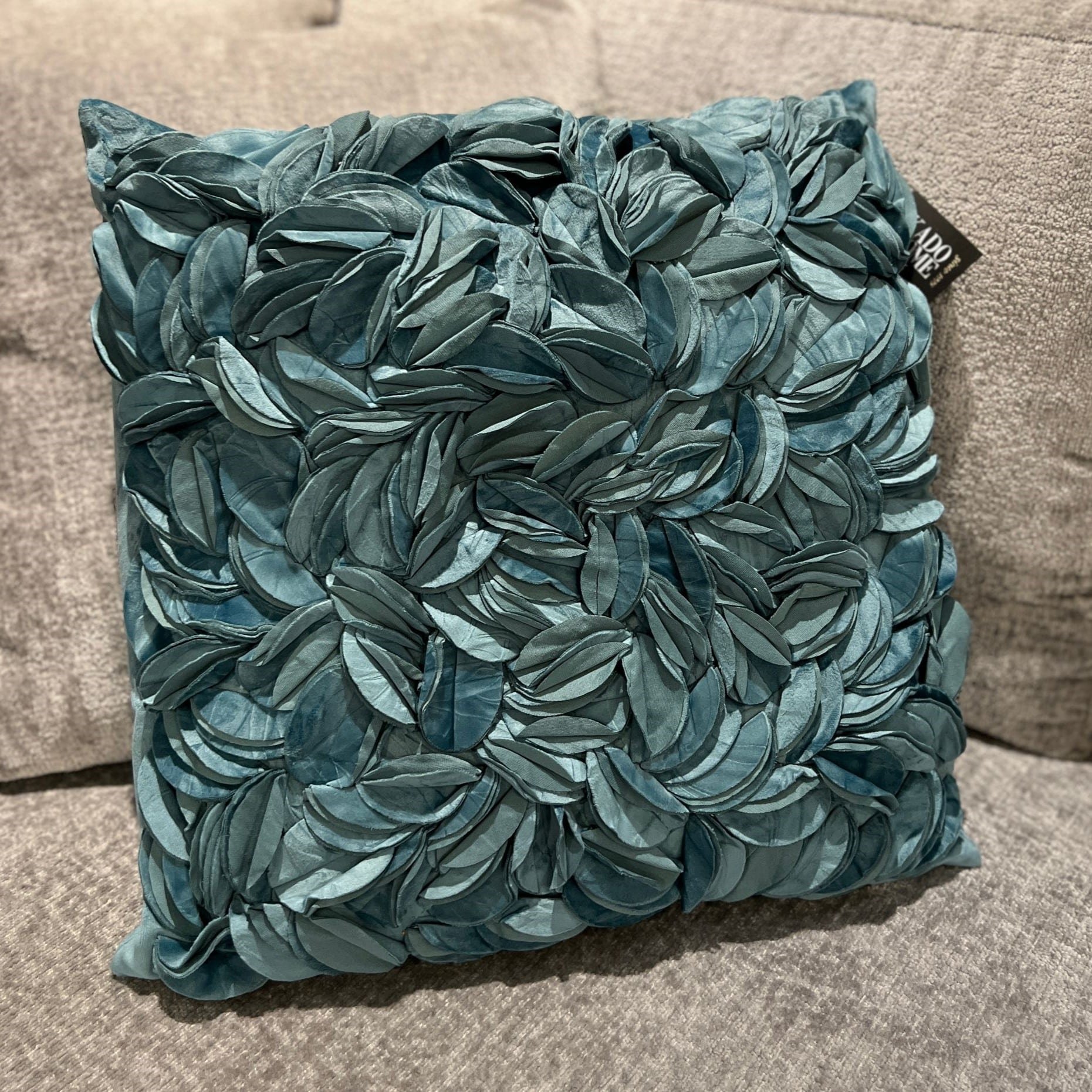 כרית מרובעת פרחים כחול עמוק דגם איקו- אחרונות חיסול מלאי!! כרית מרובעת פרחים כחול עמוק דגם איקו- אחרונות חיסול מלאי!!