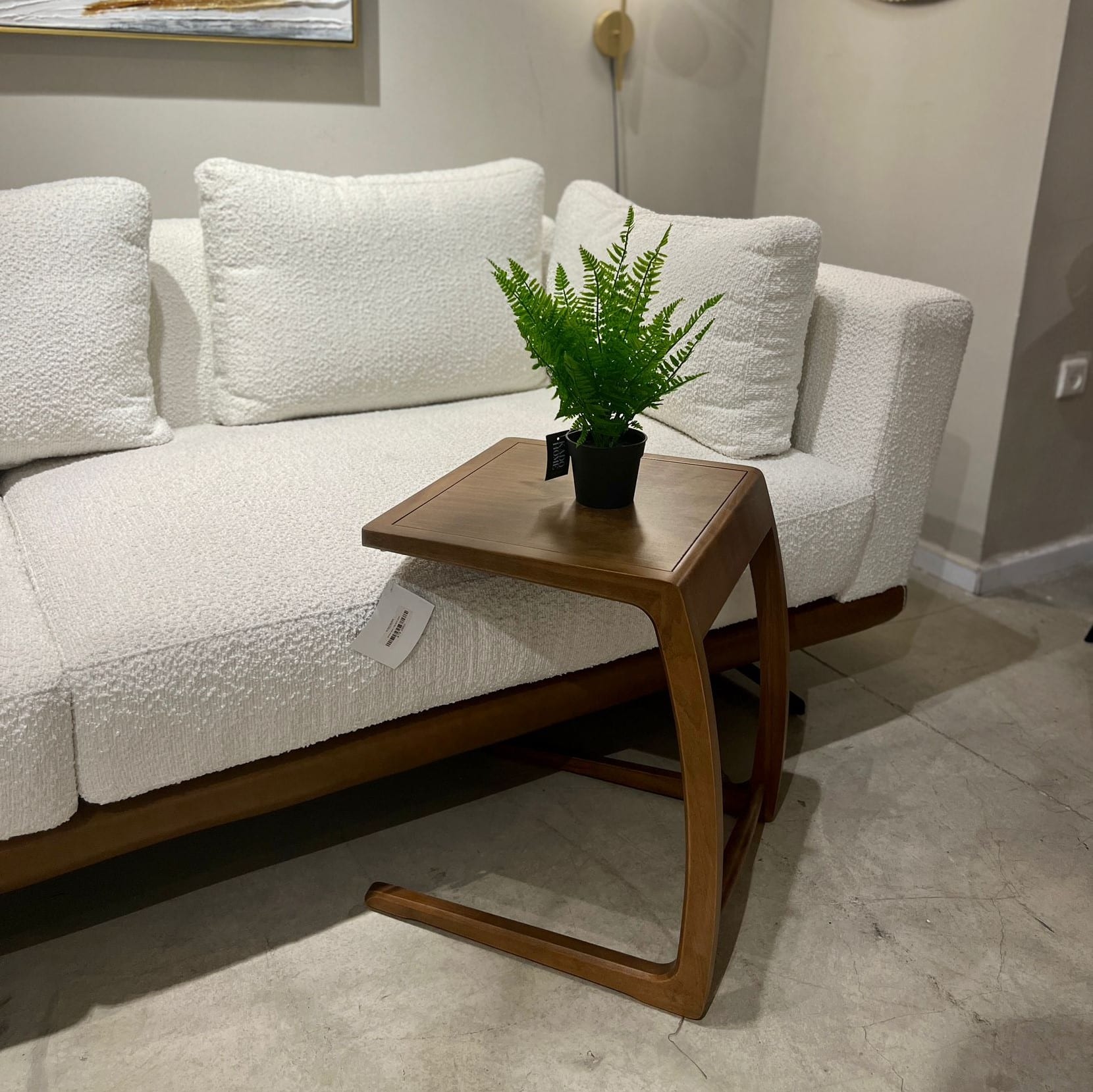 עציץ ירק כלי שחור דגם איקו עציץ ירק כלי שחור דגם איקו