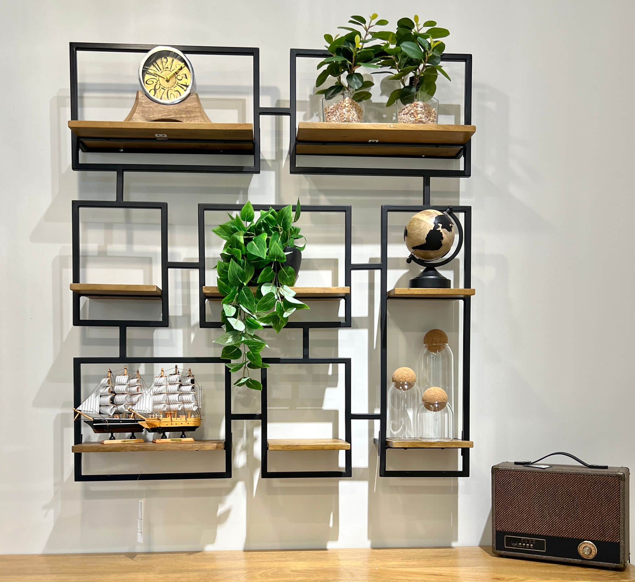 סט 8 מדפי תליה מחוברים עץ מסגרת ברזל שחור דגם סוניל