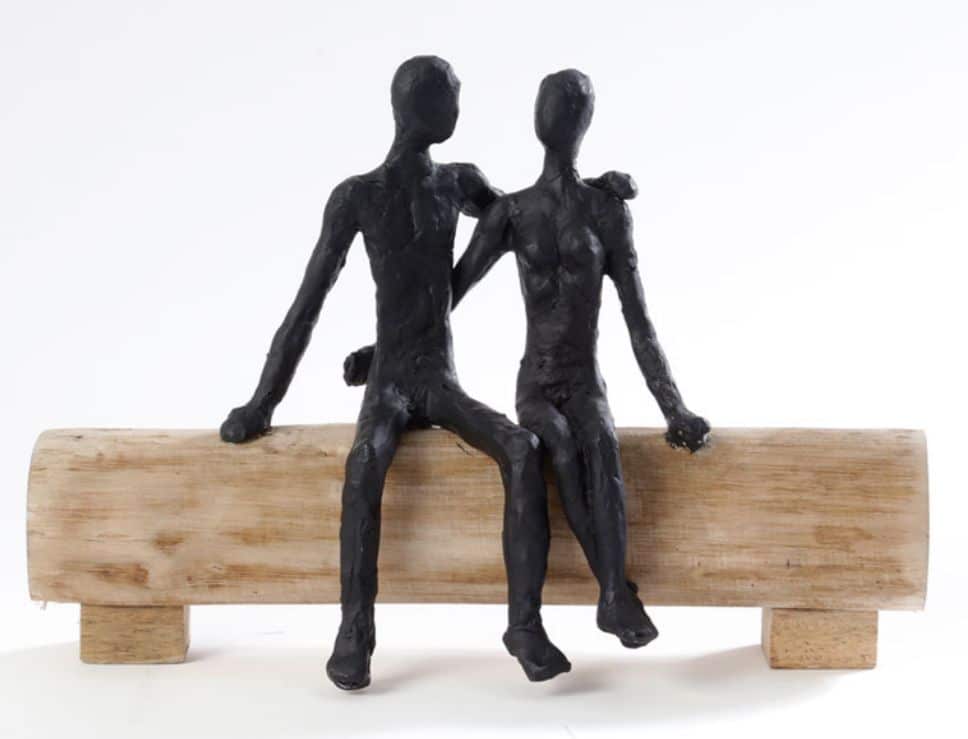 פסל עץ זוג גולי