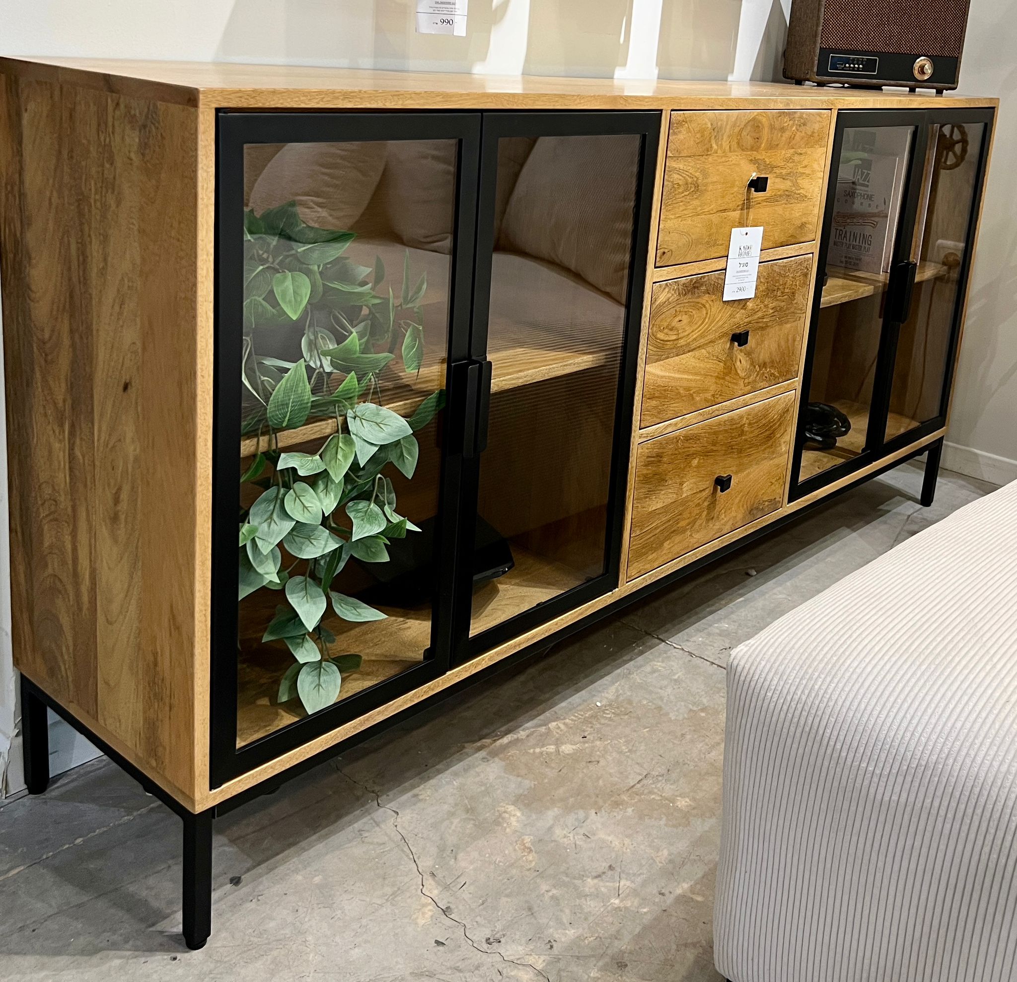 קומודה עץ 3 מגירות 4 דלתות זכוכית מסגרת דגם סוניל