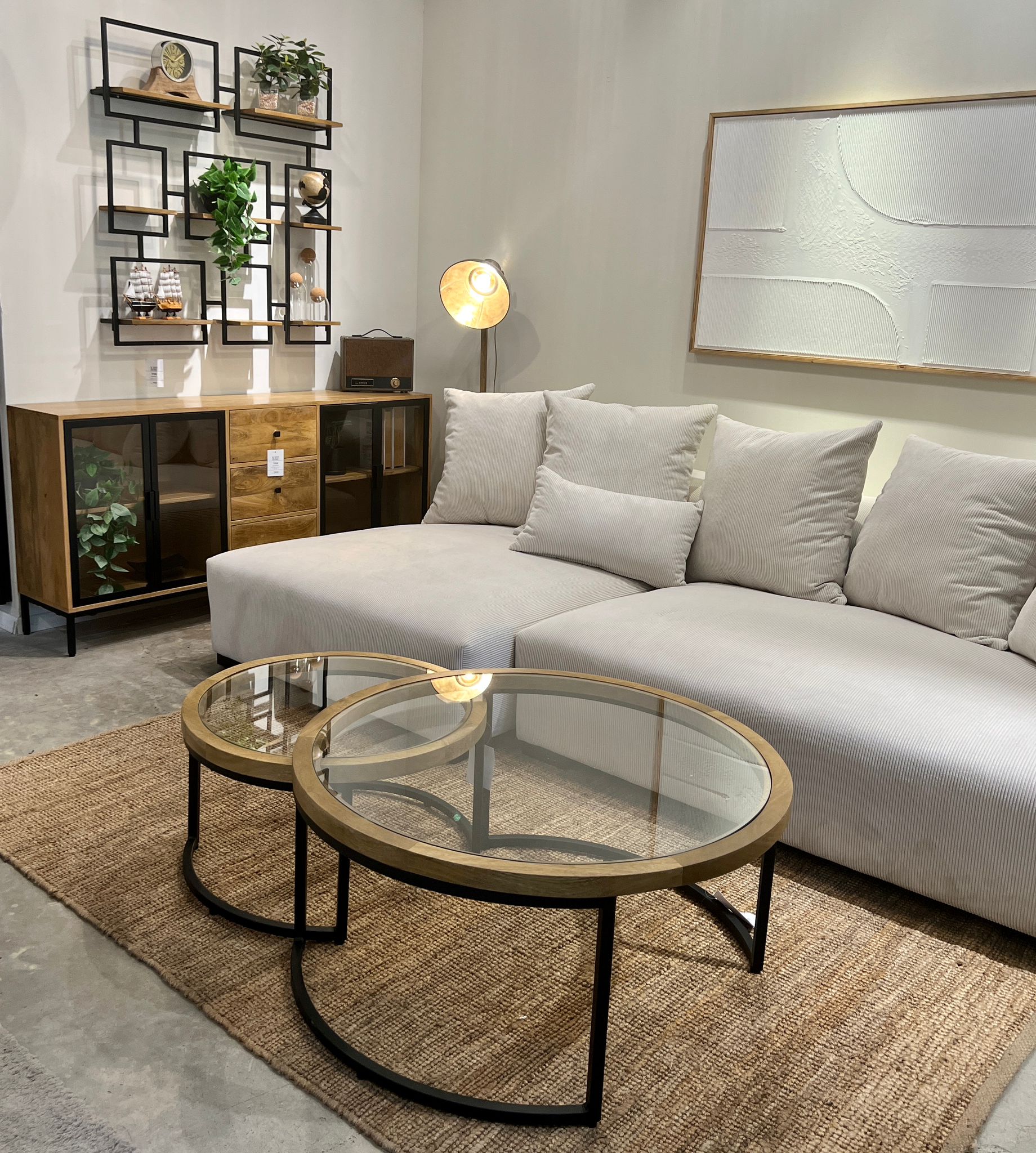 קומודה עץ 3 מגירות 4 דלתות זכוכית מסגרת דגם סוניל