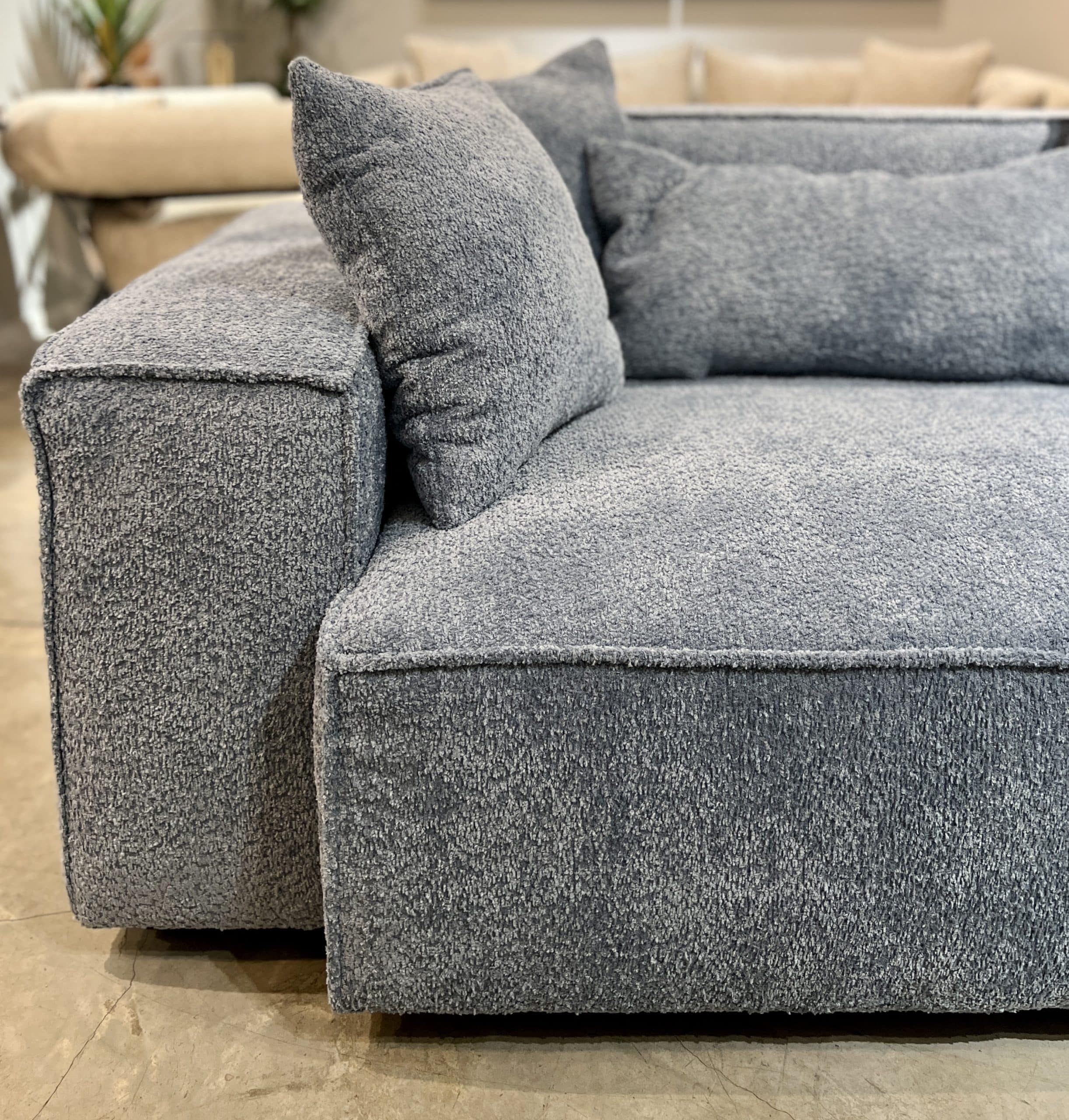 לאב סיט מעוצבת דגם לובר- עיצוב אישי לאב סיט מעוצבת דגם לובר- עיצוב אישי