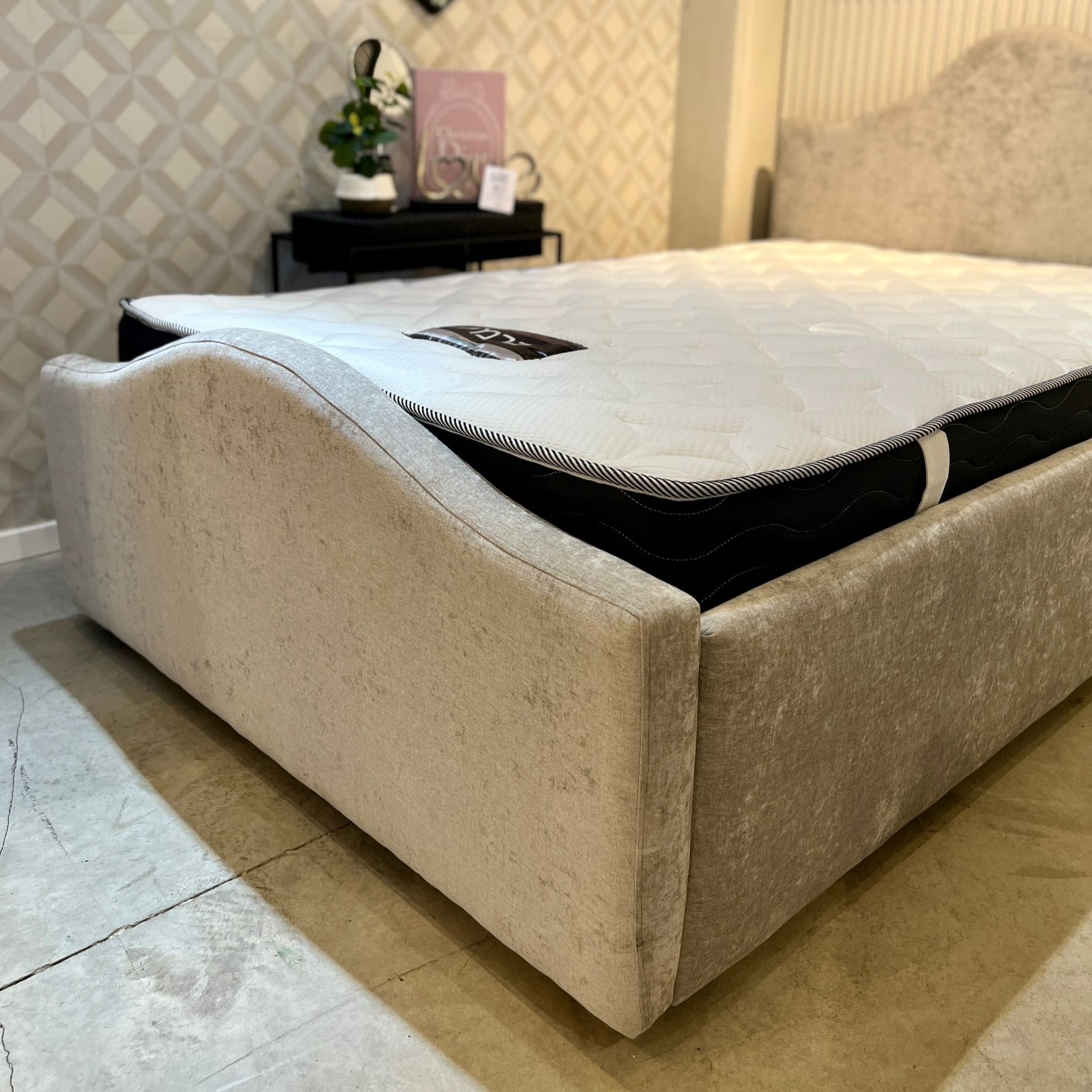 מיטה דגם עלמה מיטה דגם עלמה