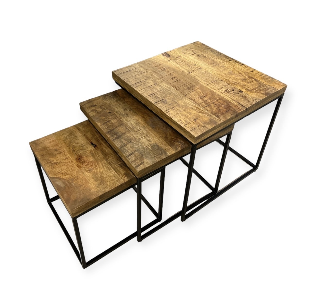 סט שולחנות שלישיה מרובע