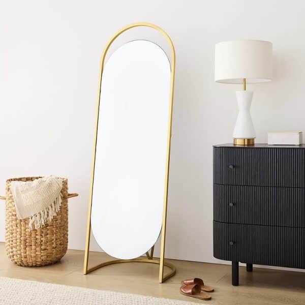 מראה גוף אובאלית במלבן עם רגל דגם שחם