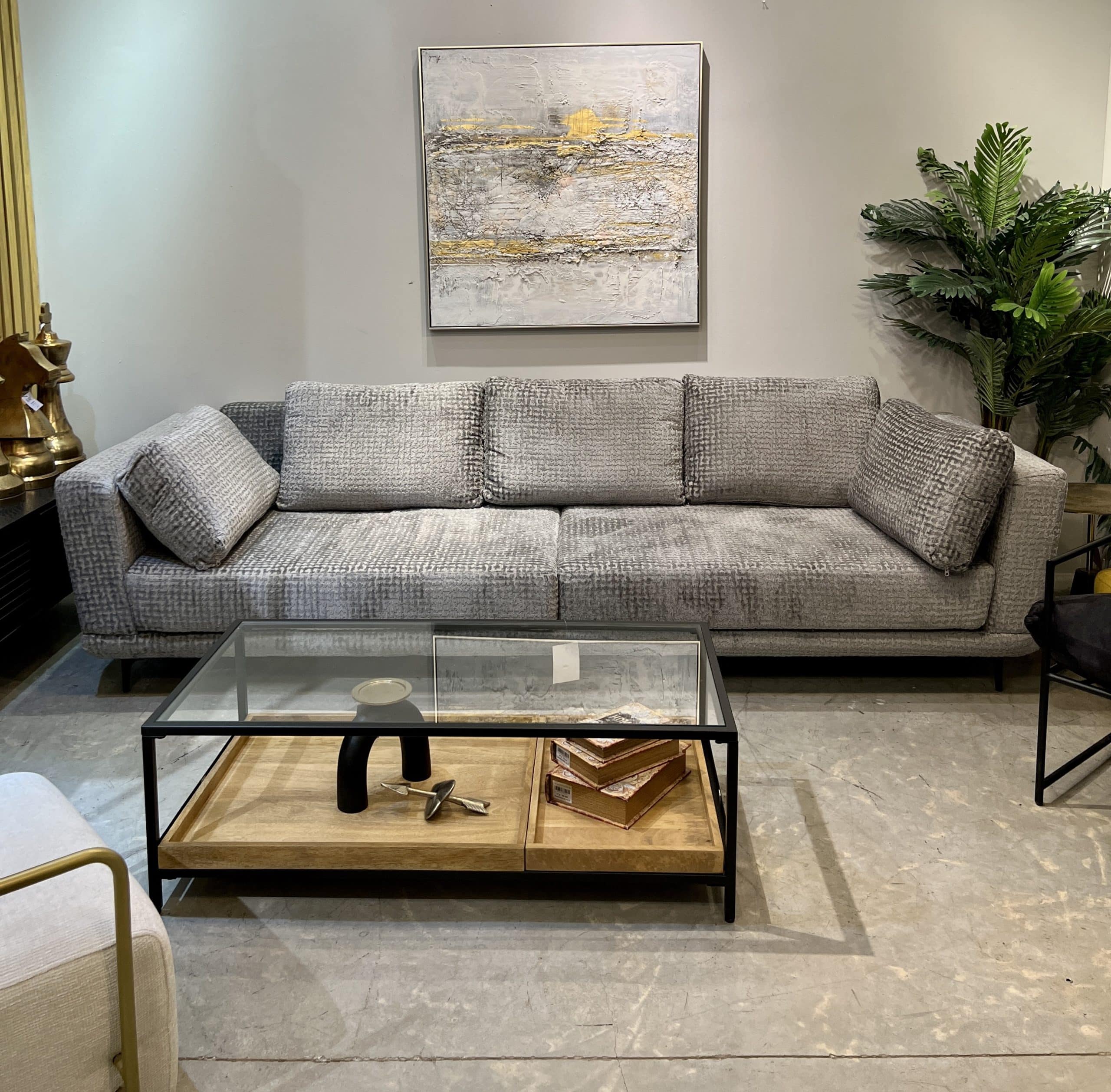 ספה אפורה מתצוגה!