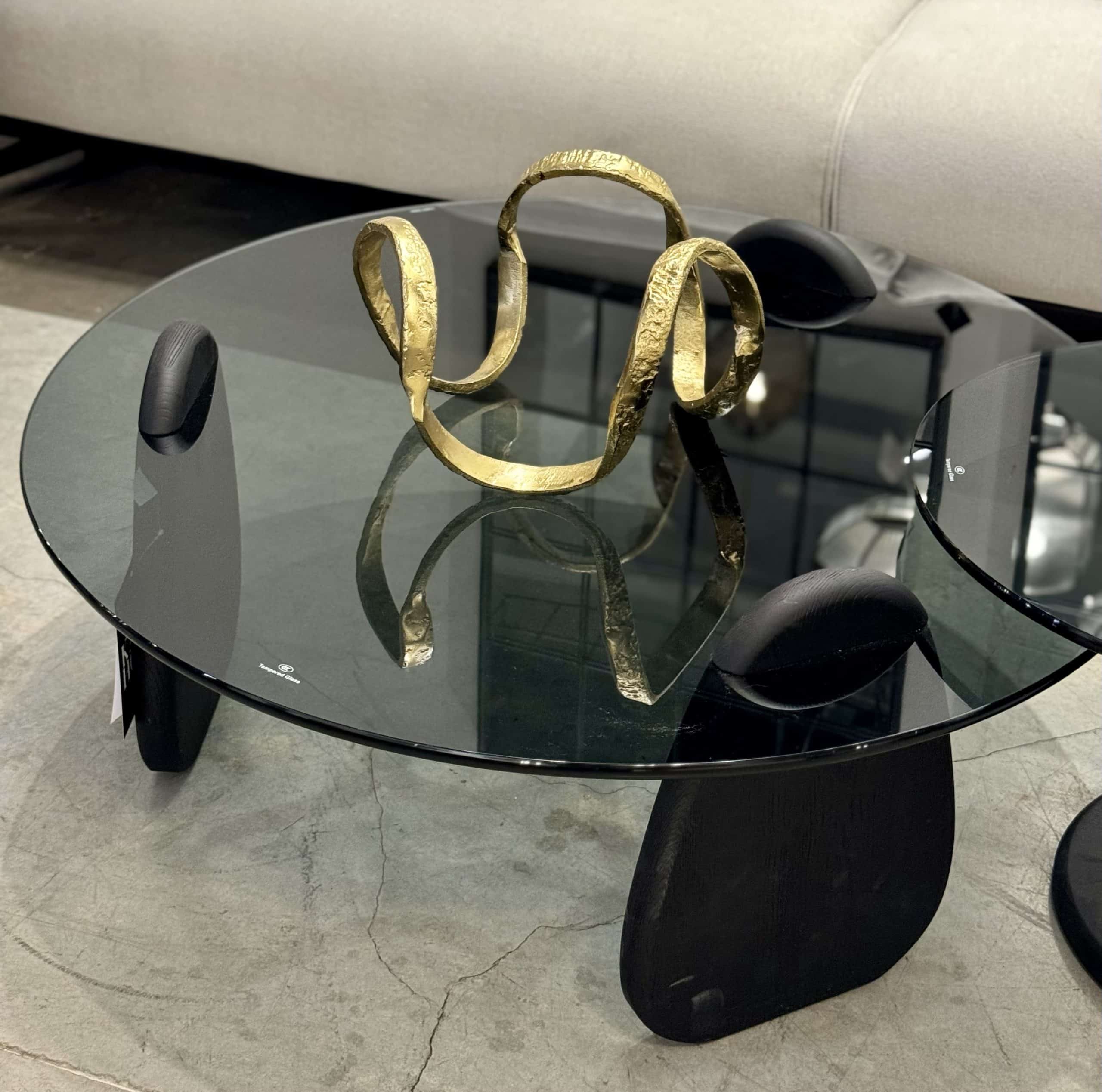 פסל אבסטרקט זהב גדול דגם ראבי פסל אבסטרקט זהב גדול דגם ראבי