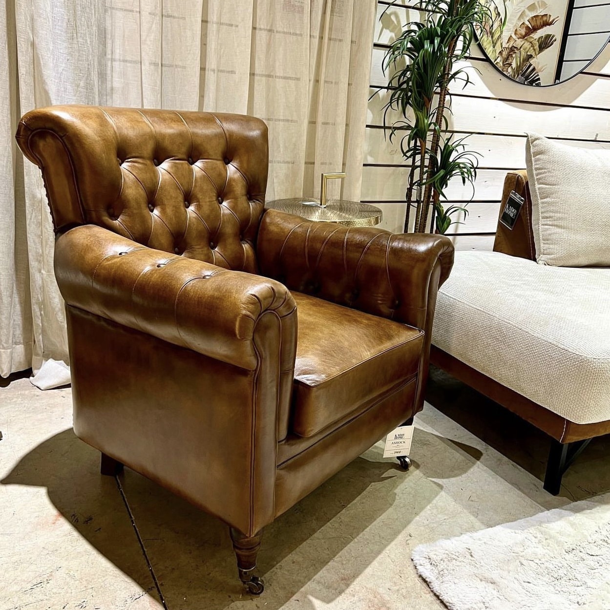 כורסא דגם אשוק עור קפיטונז חום