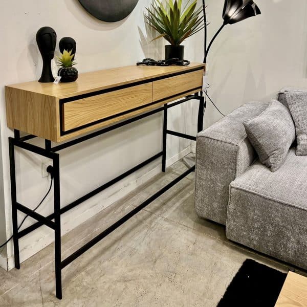 קונסולה נורדית דגם אריאל