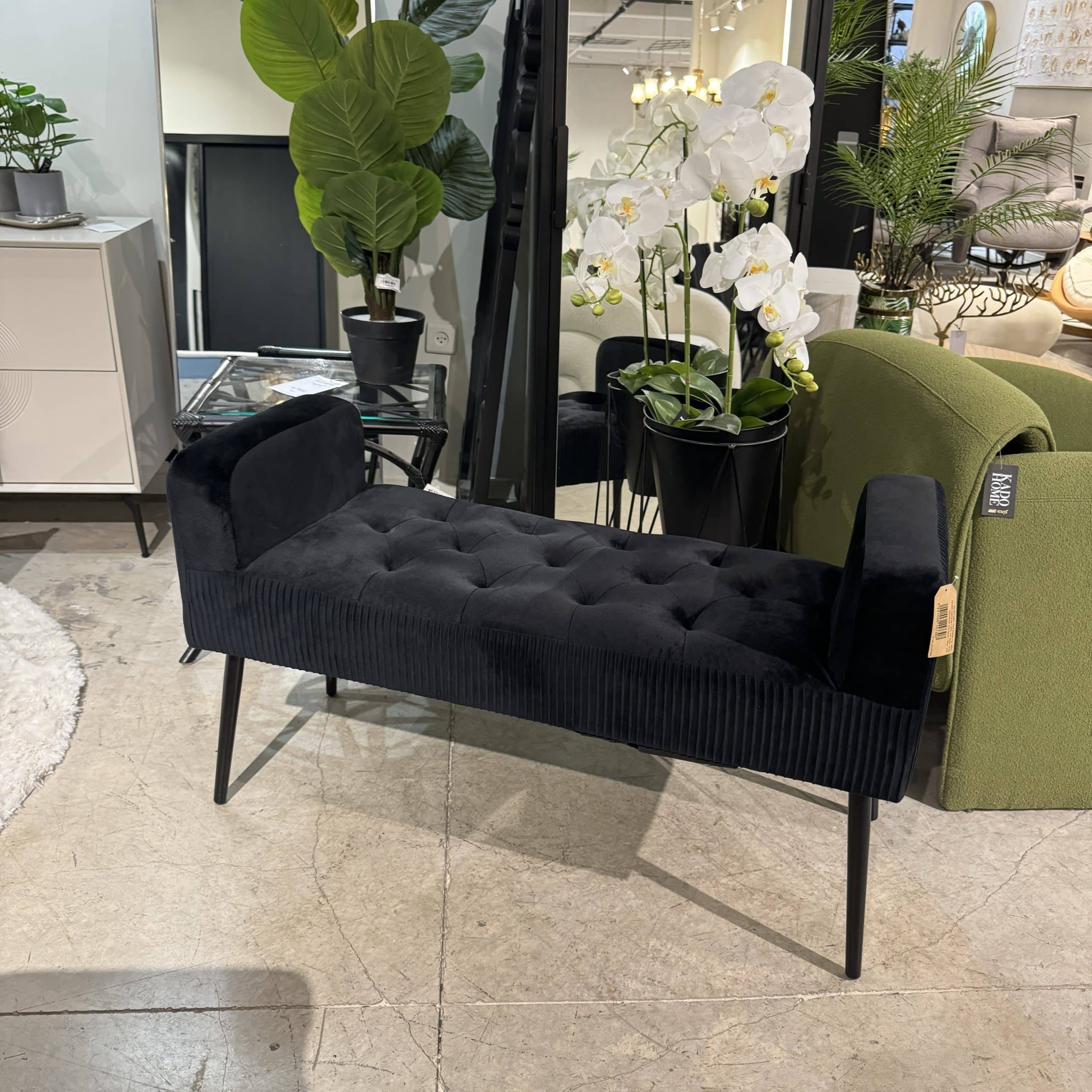 ספסל קטיפה שחור עוזי