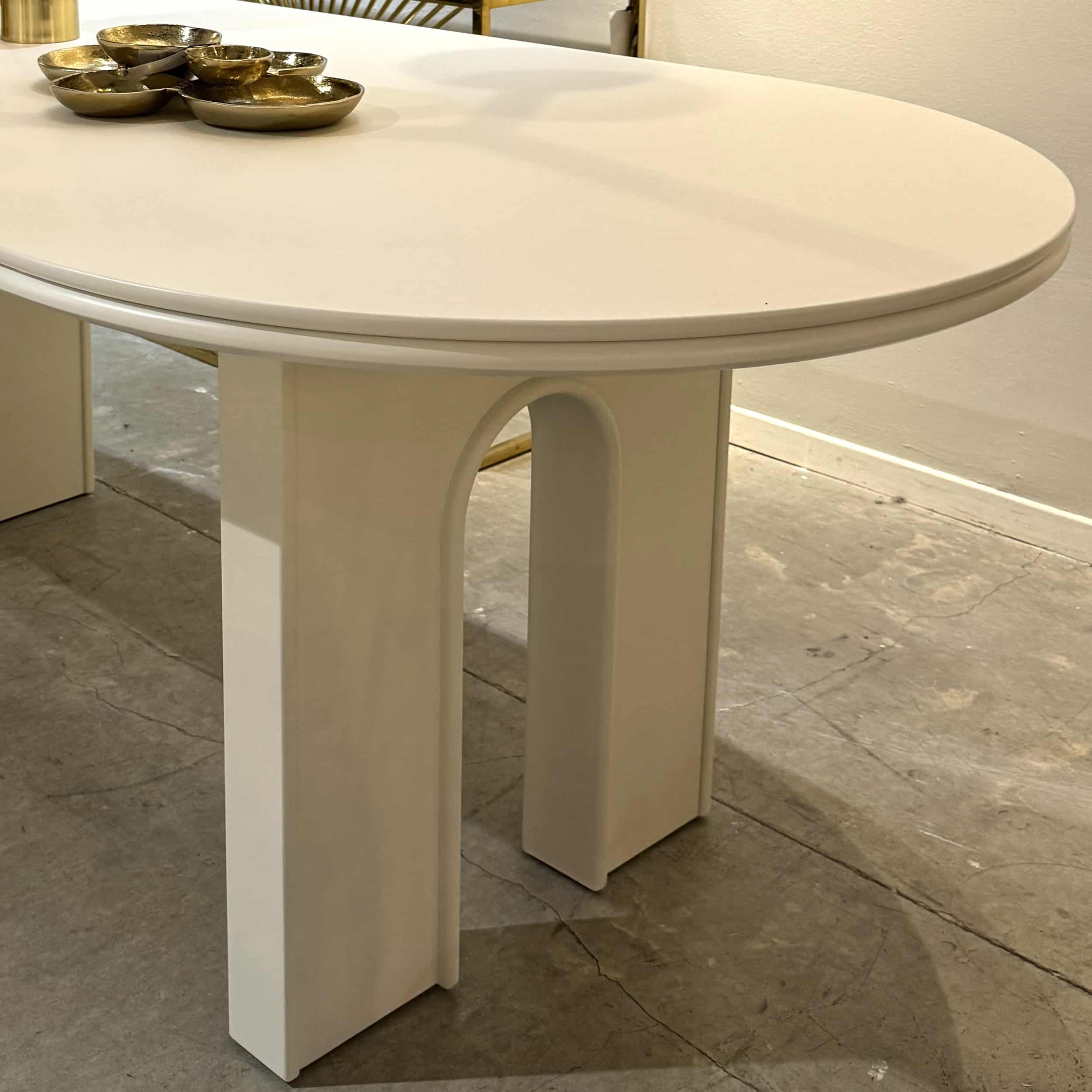 שולחן פינת אוכל אובלי בעיצוב מינימליסטי דגם היילי שולחן פינת אוכל אובלי בעיצוב מינימליסטי דגם היילי