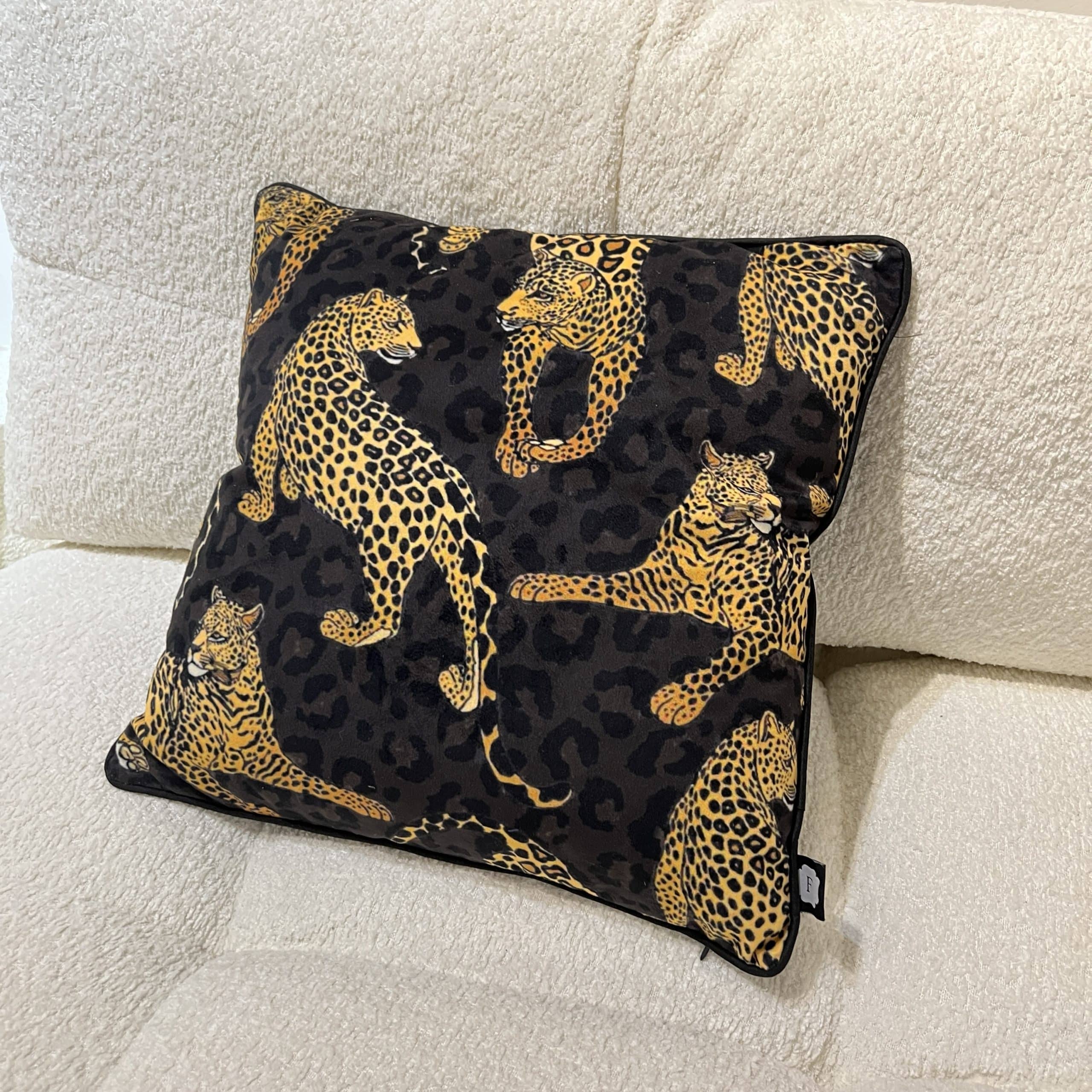 כרית נוי מעוצבת ציטה