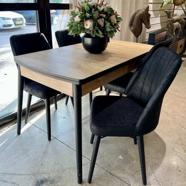 פינת אוכל דגם ויקטוריה + 4 כיסאות