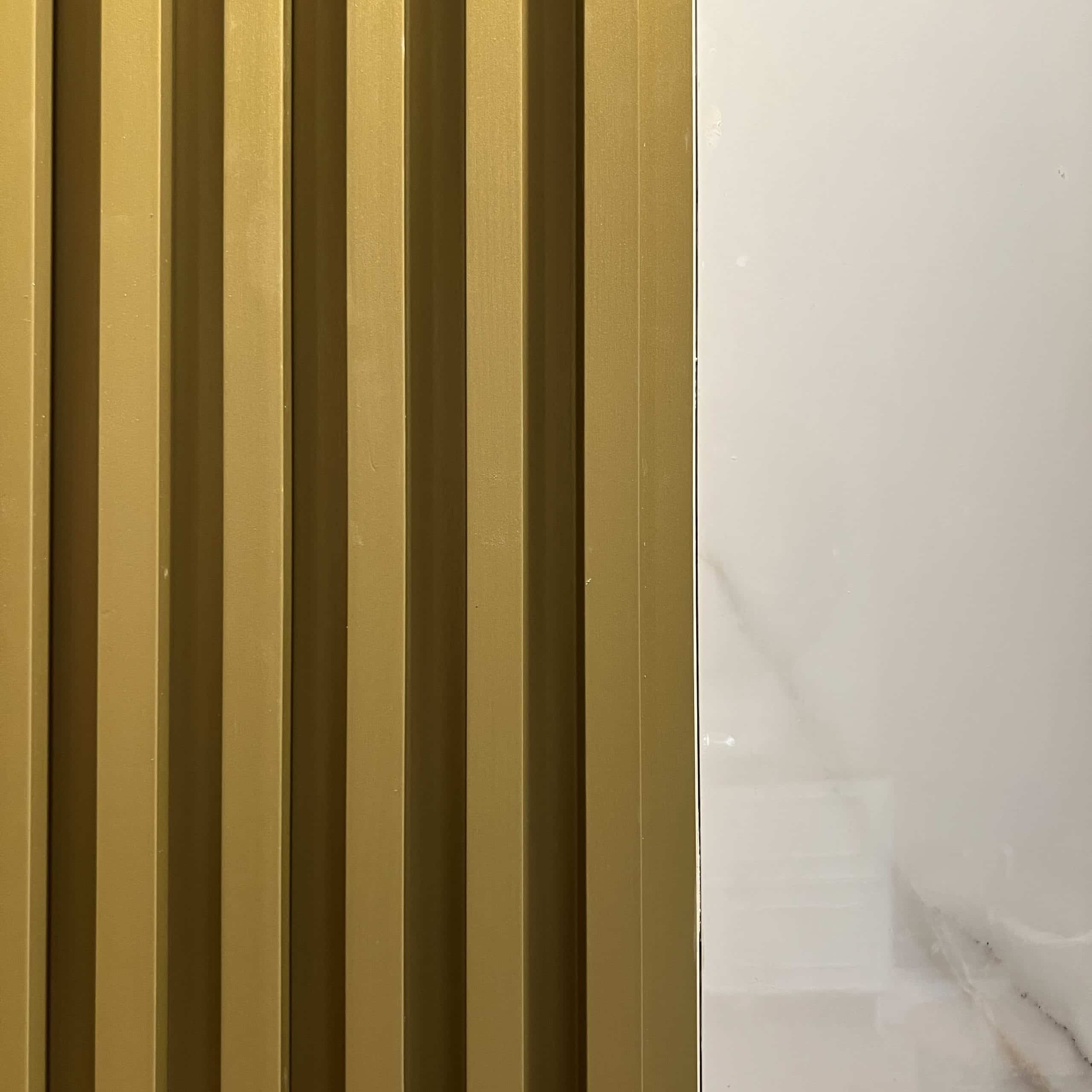 חיפוי קיר פסים פולימרי גוון זהב - חיסול!! חיפוי קיר פסים פולימרי גוון זהב - חיסול!!