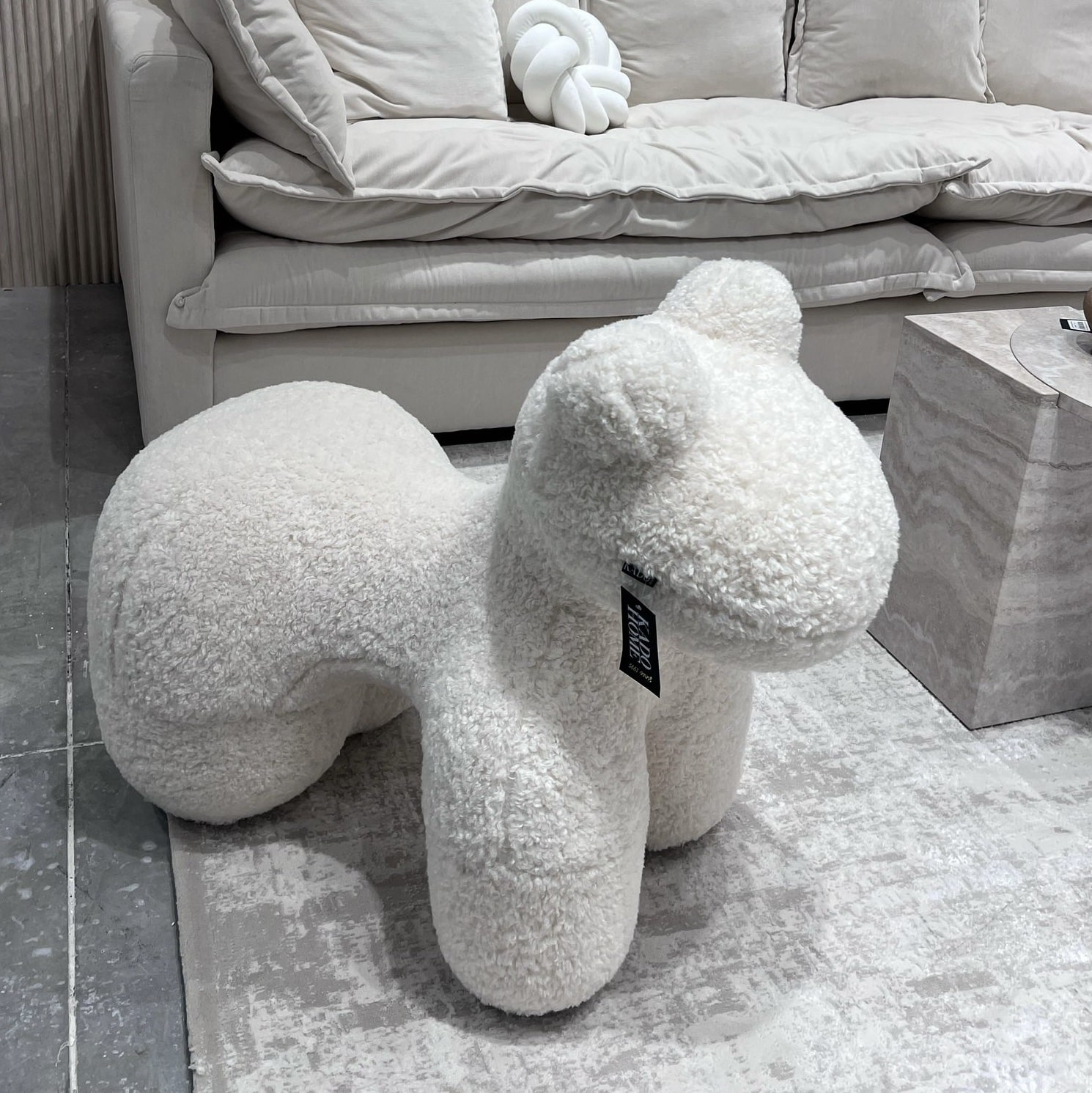 הדום בובה דובי כבשה שמנת דגם סופיטל הדום בובה דובי כבשה שמנת דגם סופיטל