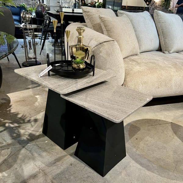 שולחן צד יולי שיש מורקנה בז בסיס שחור דגם ראבי