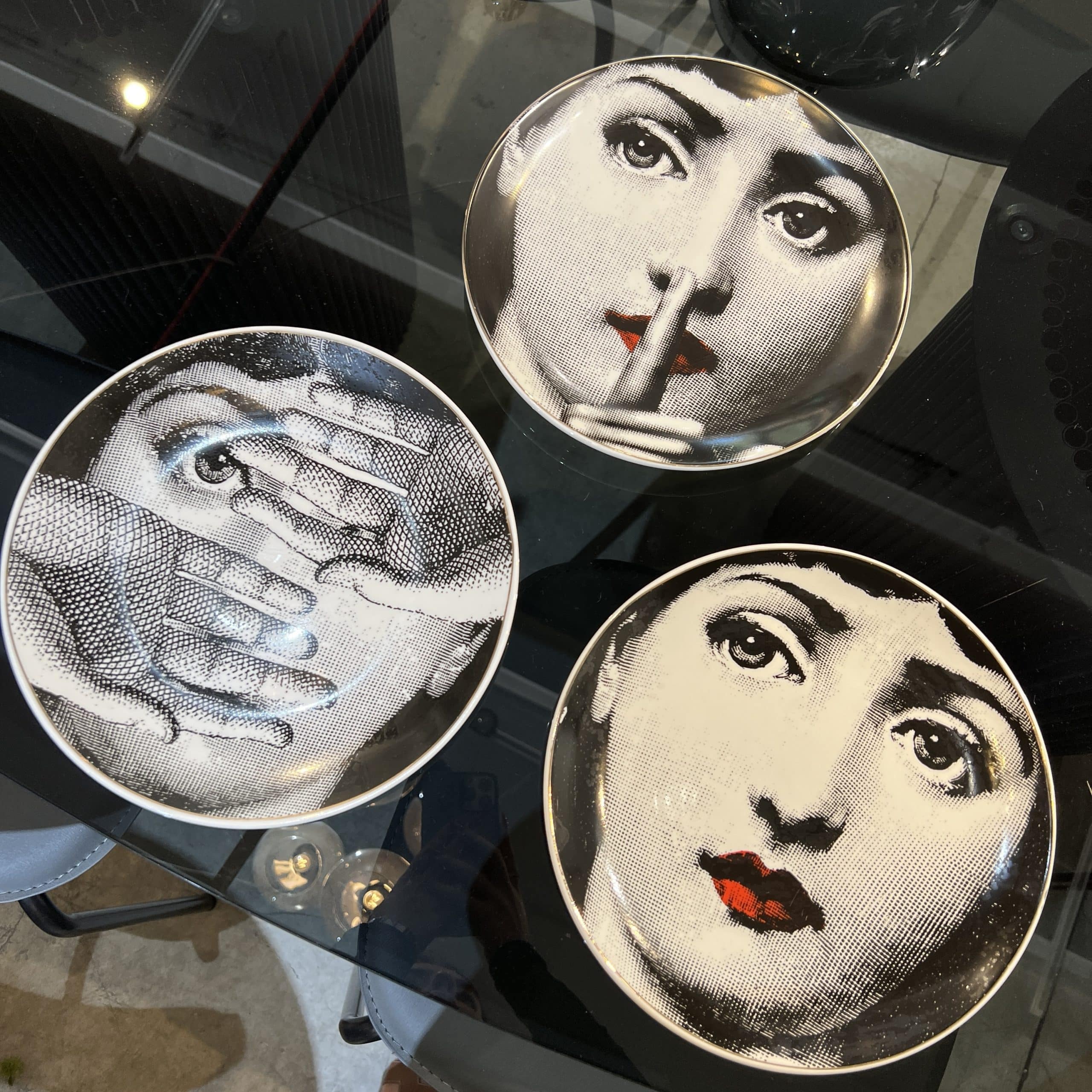 צלחת נוי פורצלן ציור אישה שחור לבן צלחת נוי פורצלן ציור אישה שחור לבן