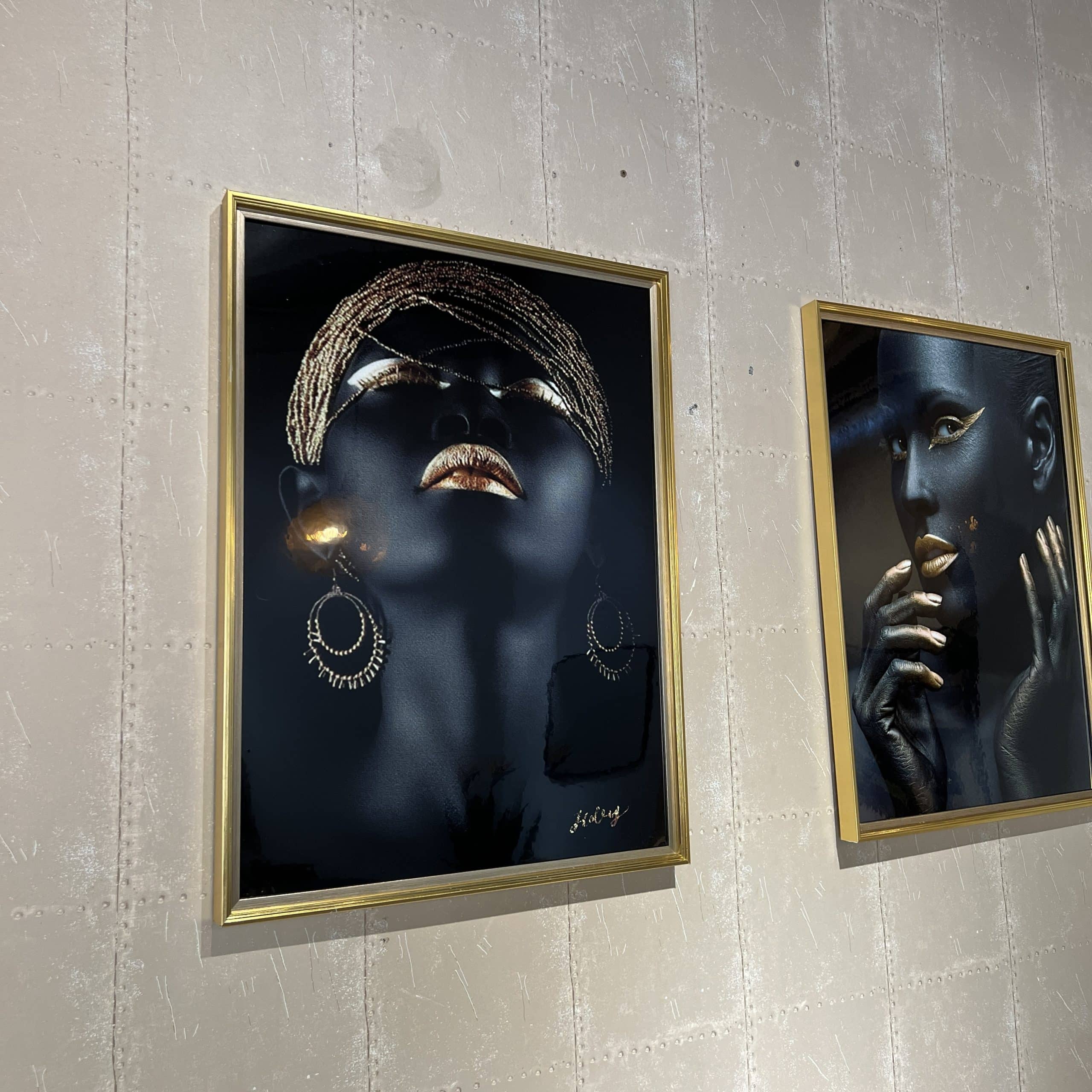 תמונה אישה שחור זהב מבריקה מסגרת זהב דגם איקו תמונה אישה שחור זהב מבריקה מסגרת זהב דגם איקו