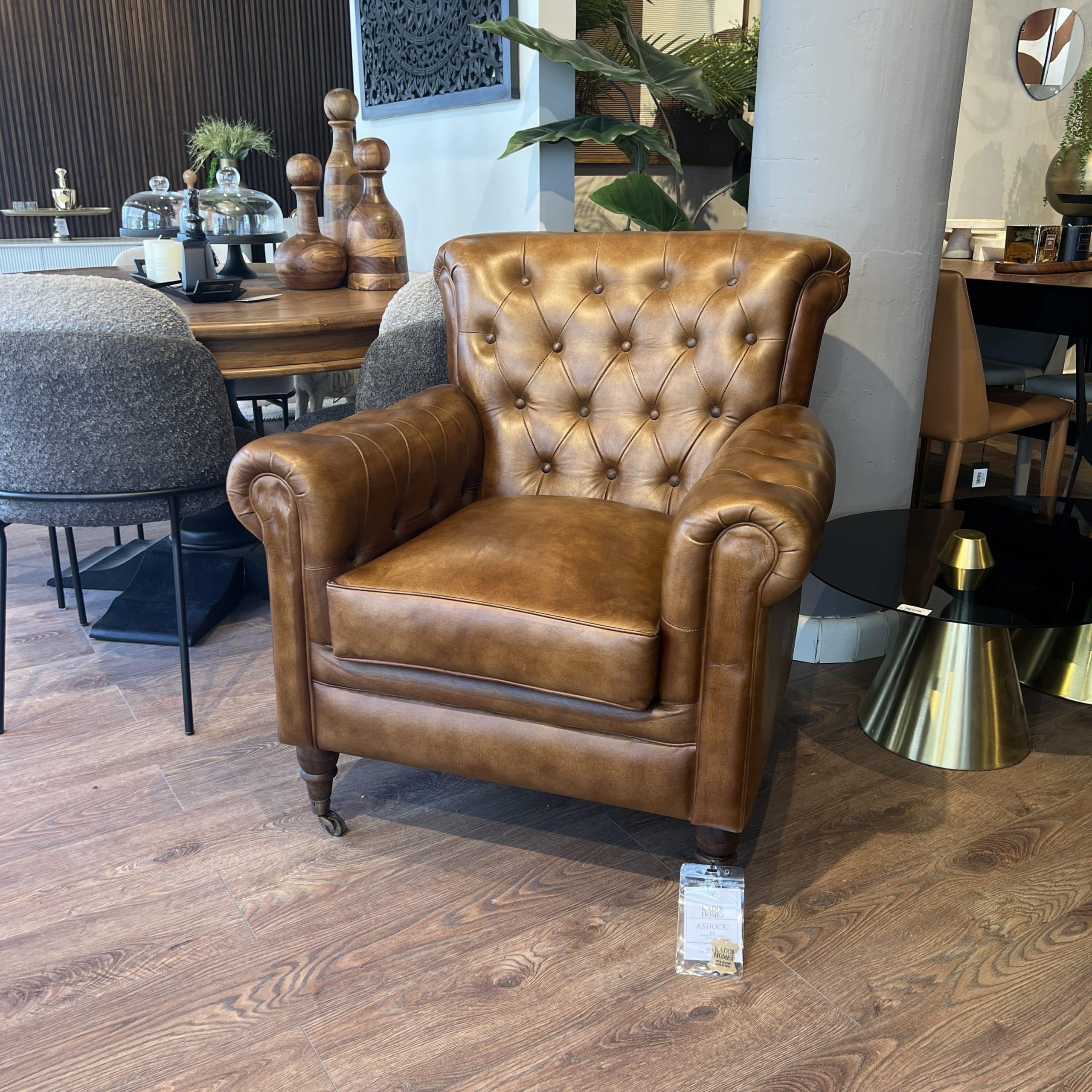 כורסא דגם אשוק עור קפיטונז חום