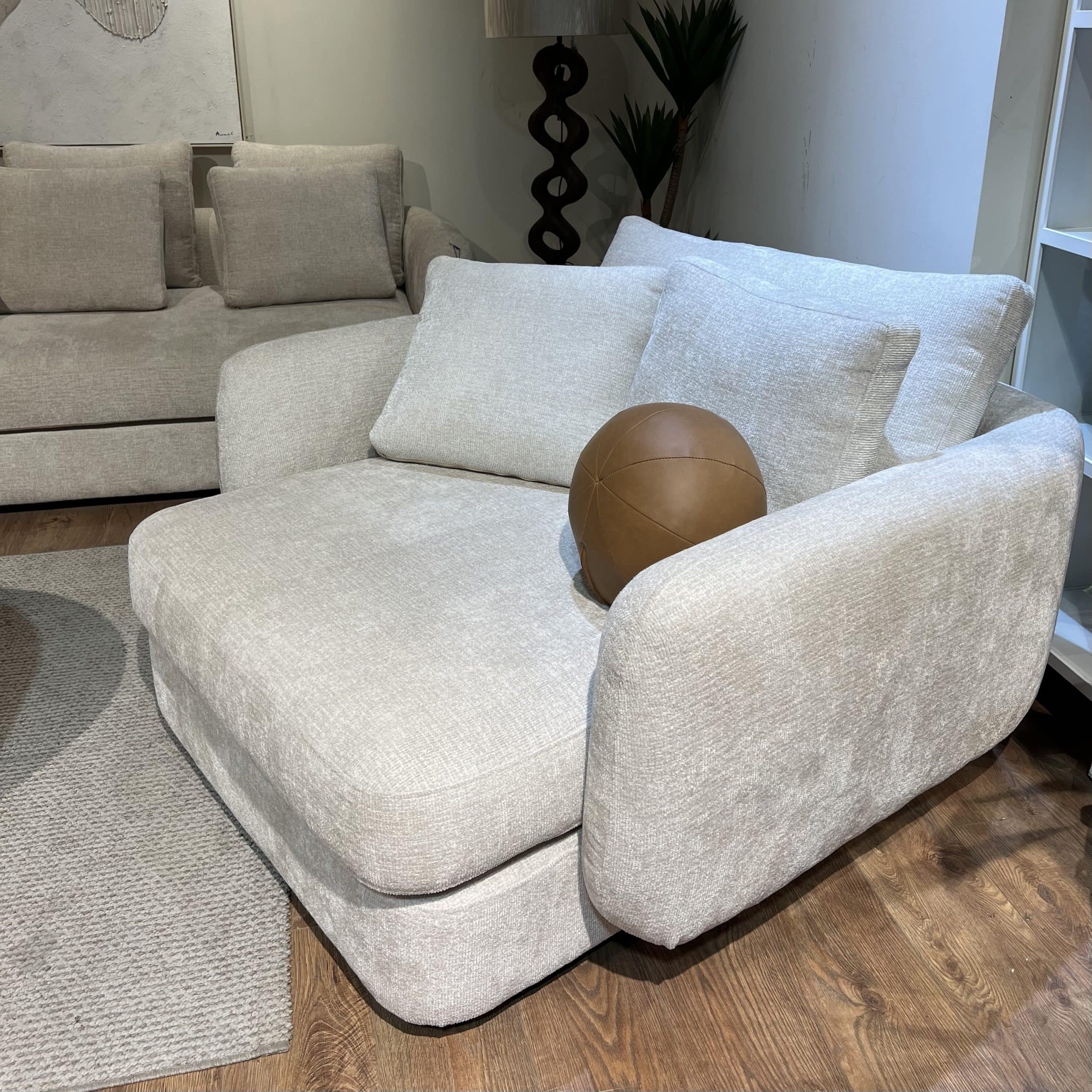 כורסאת לאב סיט מפנקת דגם גוצ׳י כורסאת לאב סיט מפנקת דגם גוצ׳י