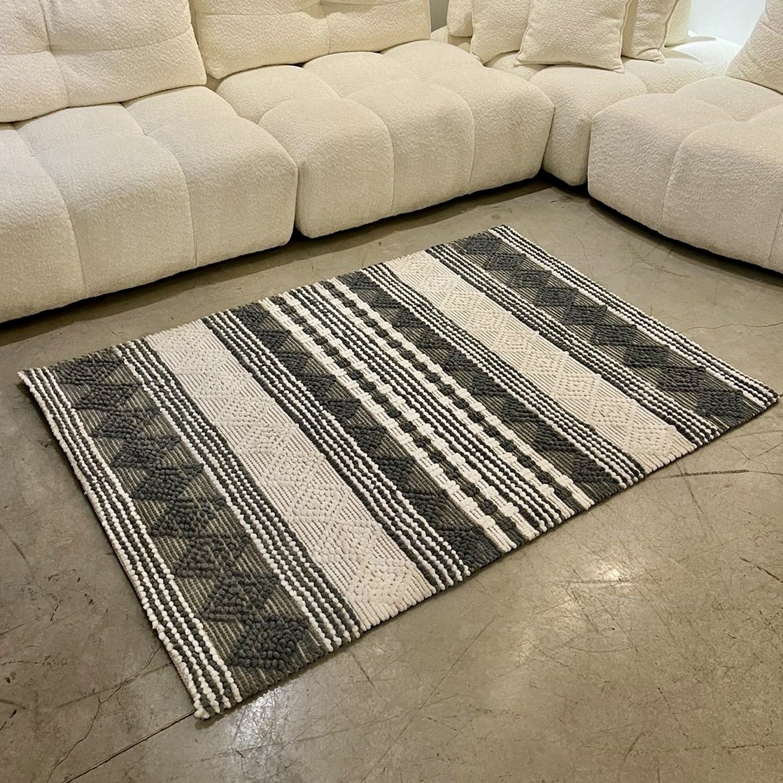 שטיח בוהו שיק עבודת יד דגם נירוונה שטיח בוהו שיק עבודת יד דגם נירוונה