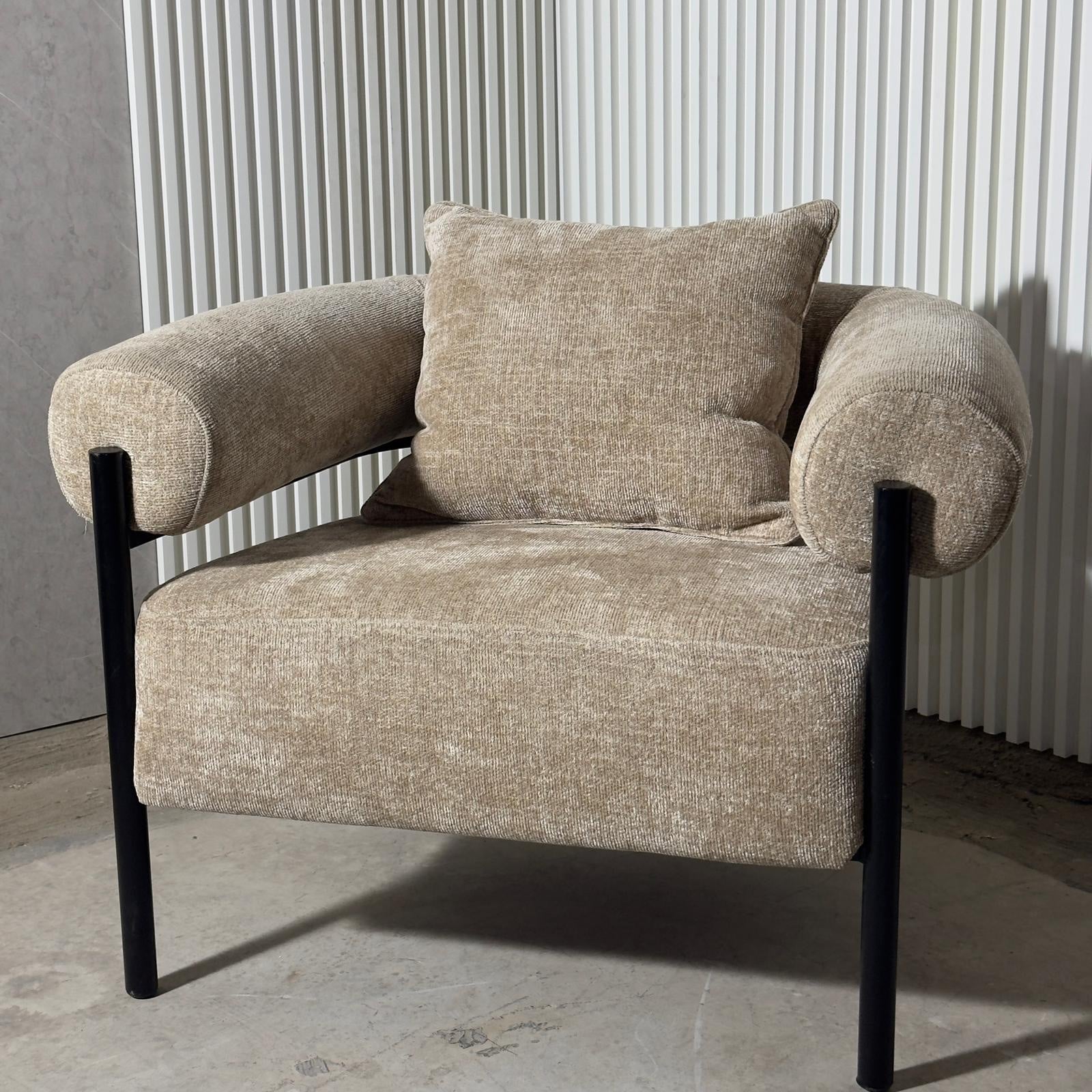 כורסא מעוצבת דגם פרו בעיצוב אישי כורסא מעוצבת דגם פרו בעיצוב אישי