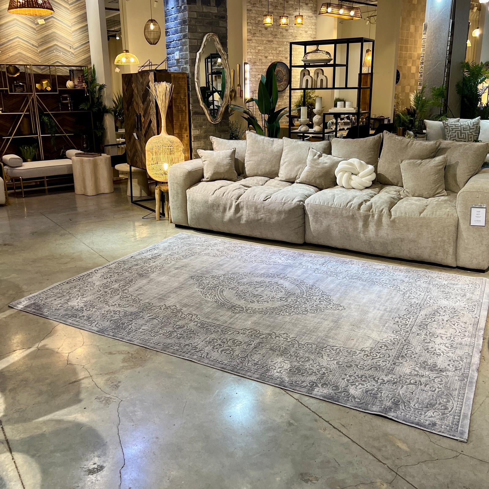 שטיח עיטורים מרוקאי בגווני אפור דגם אמדוס שטיח עיטורים מרוקאי בגווני אפור דגם אמדוס